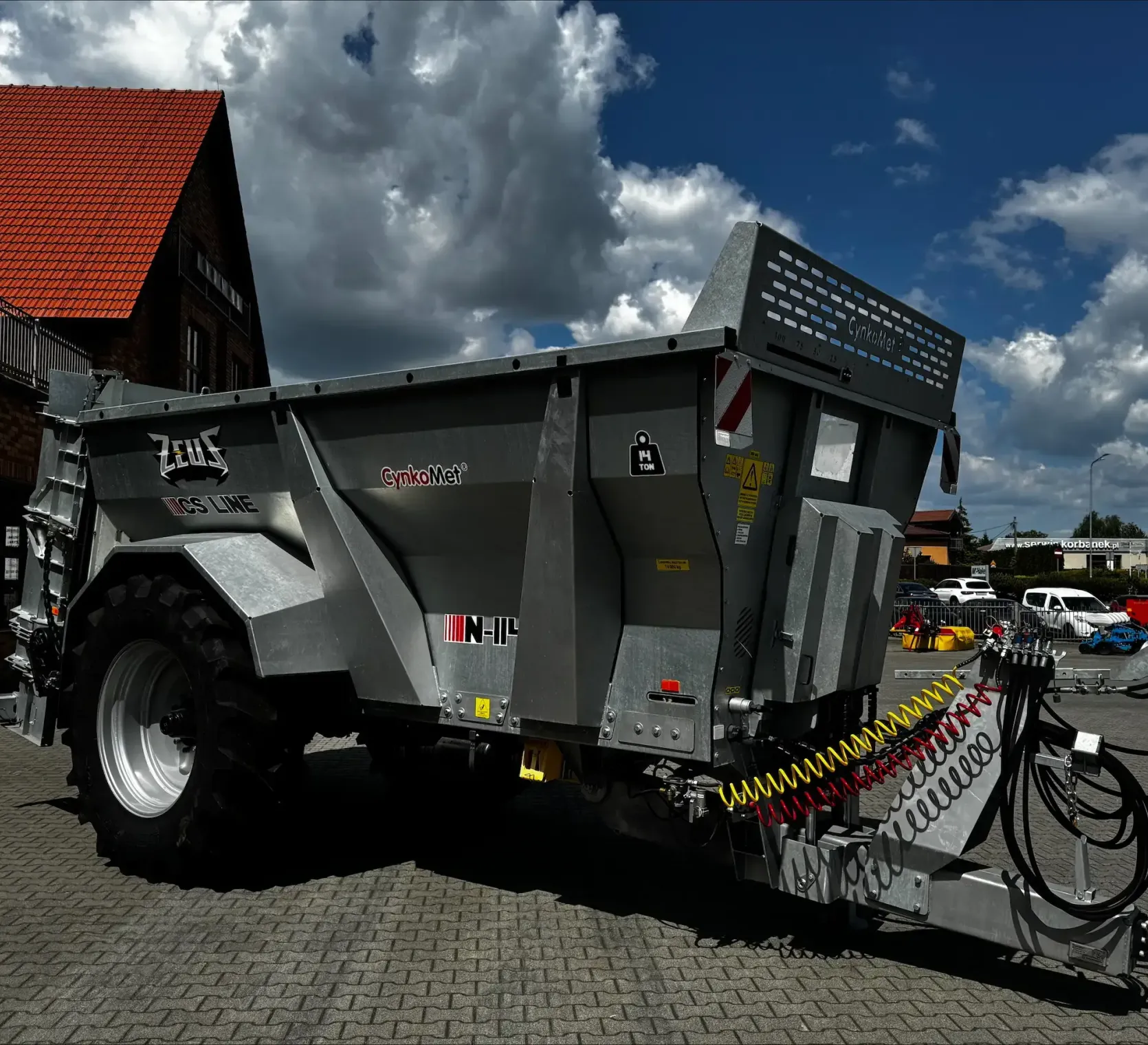 Rozrzutnik obornika Cynkomet ZEUS N-114 Ładowność 14 ton Plac Kobranek
