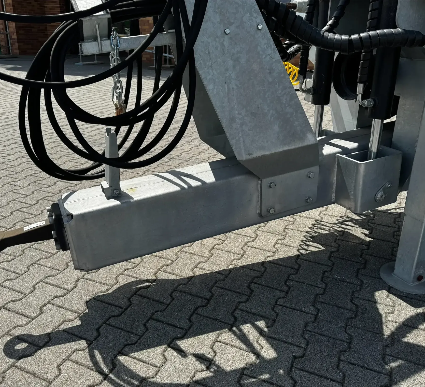 Rozrzutnik obornika Cynkomet ZEUS N-114 Ładowność 14 ton Plac Kobranek