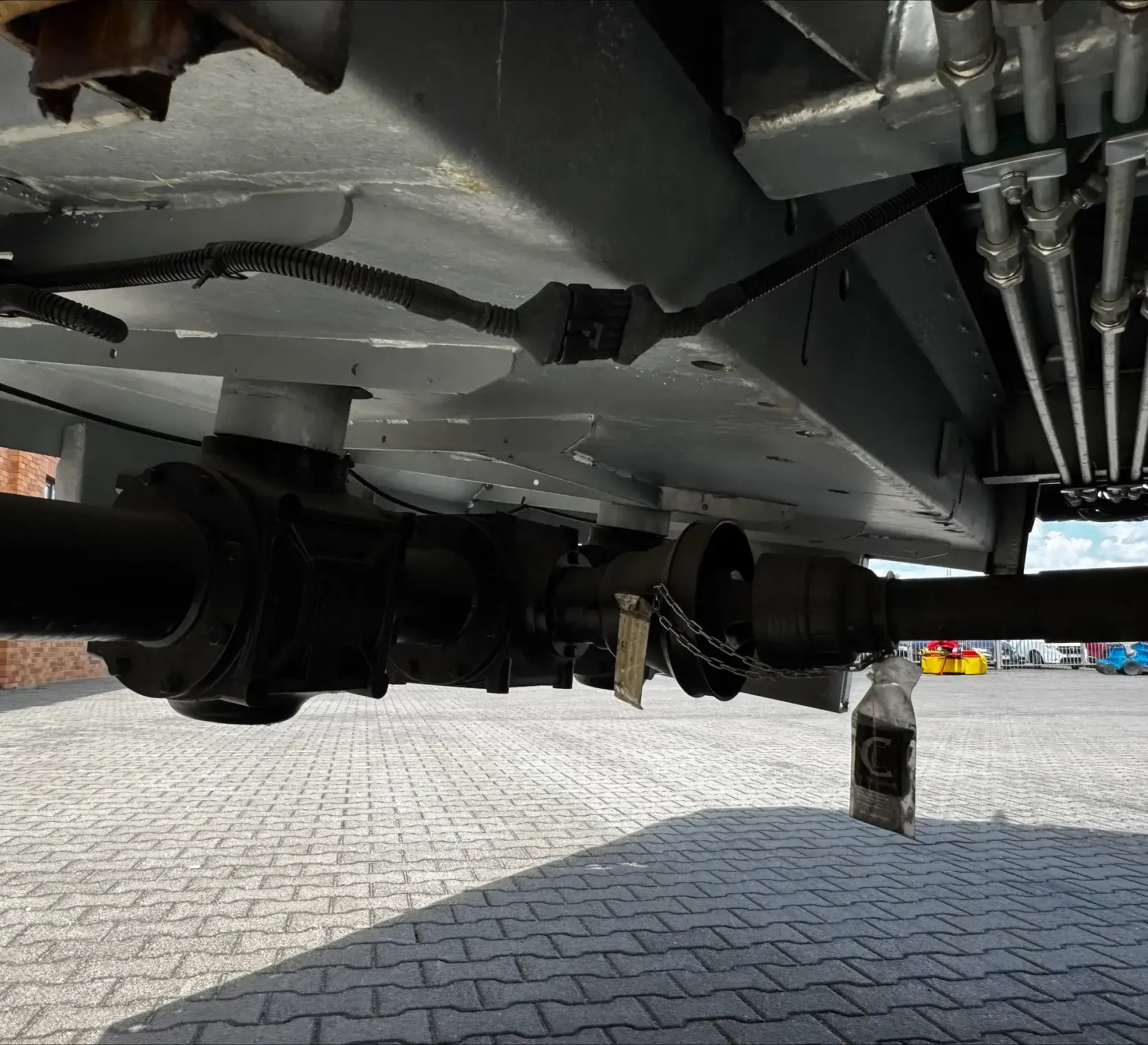 Rozrzutnik obornika Cynkomet ZEUS N-114 Ładowność 14 ton Plac Kobranek