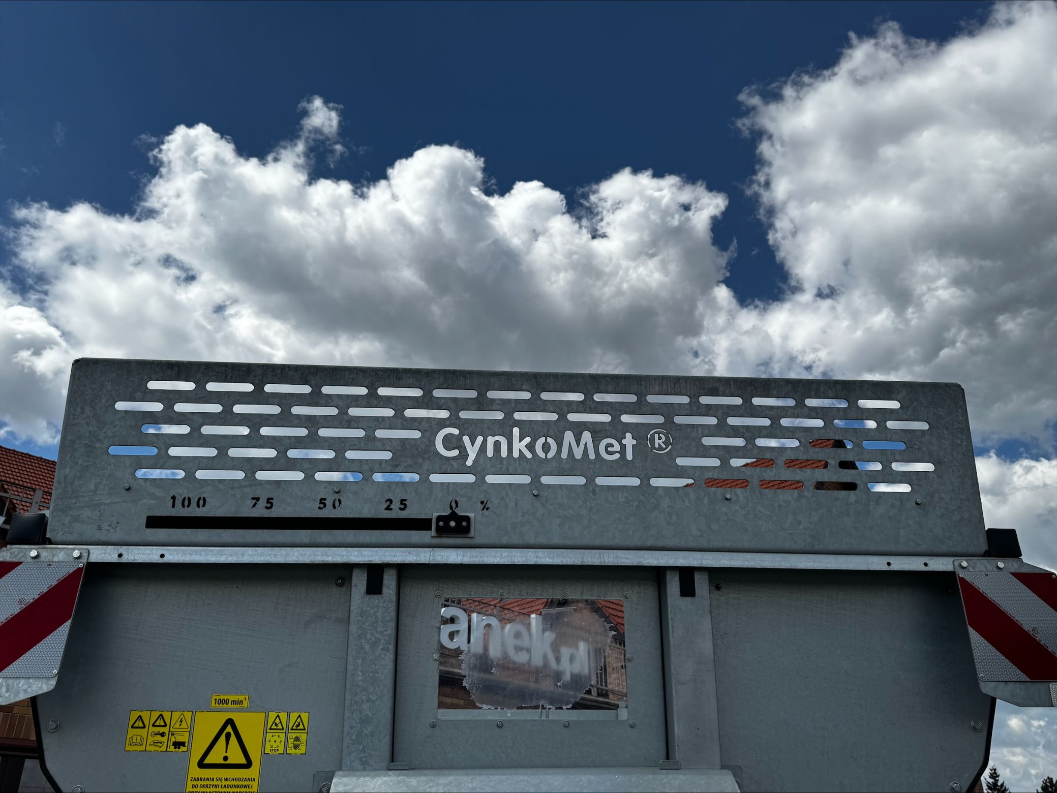 Rozrzutnik obornika Cynkomet ZEUS N-114 Ładowność 14 ton Plac Kobranek