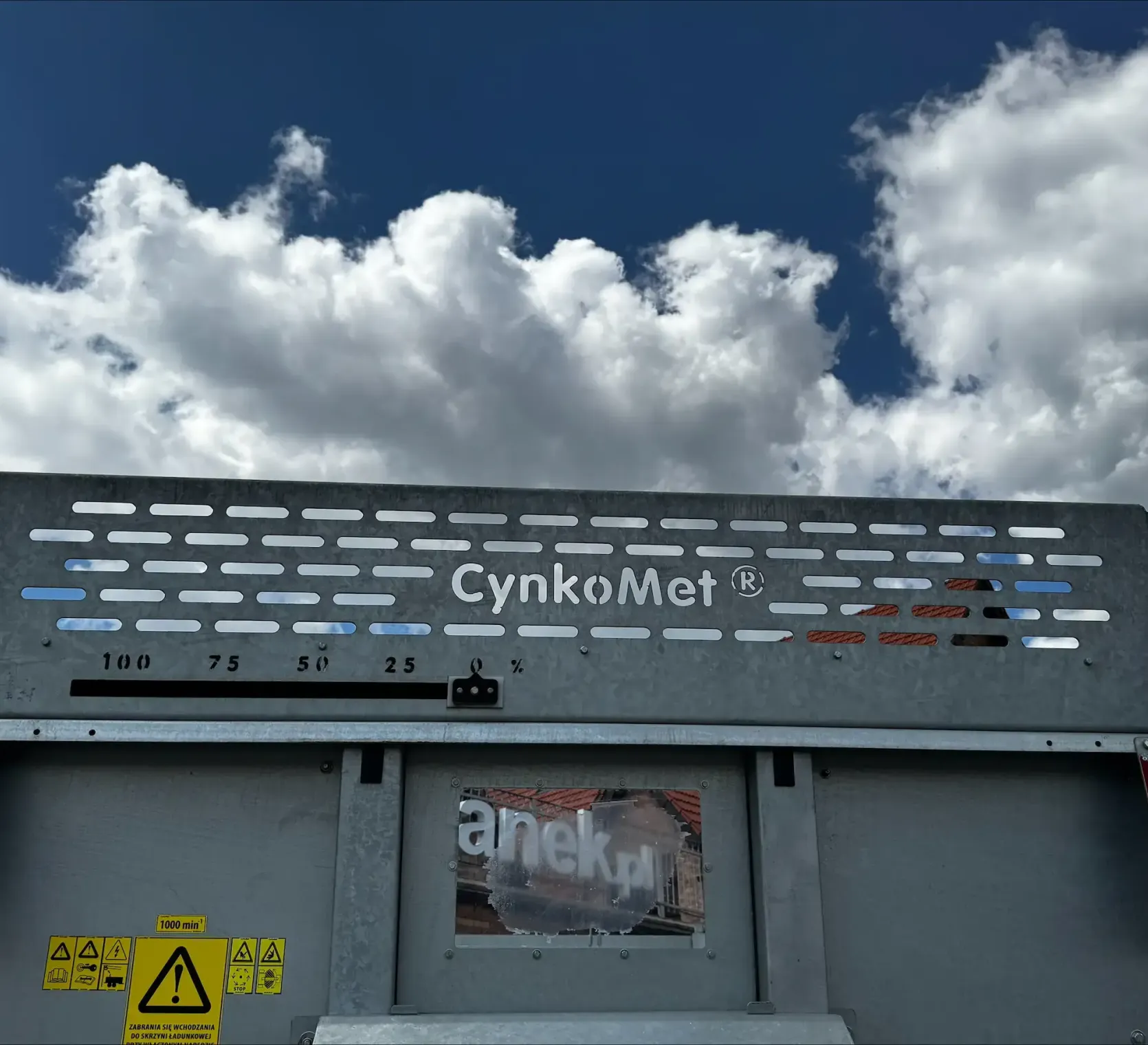 Rozrzutnik obornika Cynkomet ZEUS N-114 Ładowność 14 ton Plac Kobranek