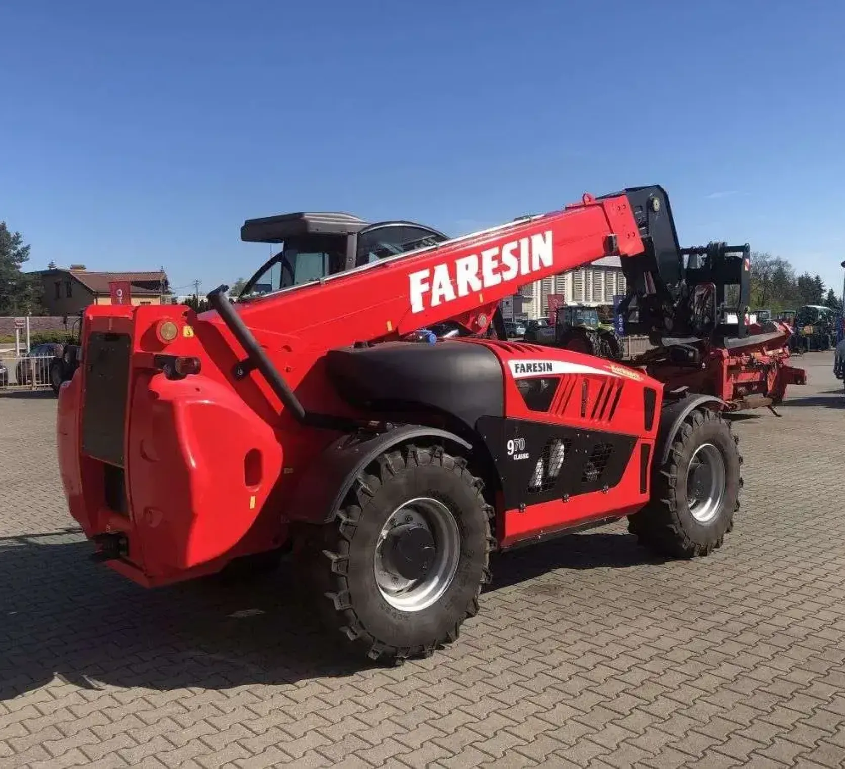 Faresin ładowarka teleskopowa serii HD 9.70 classic 74 prawy tył