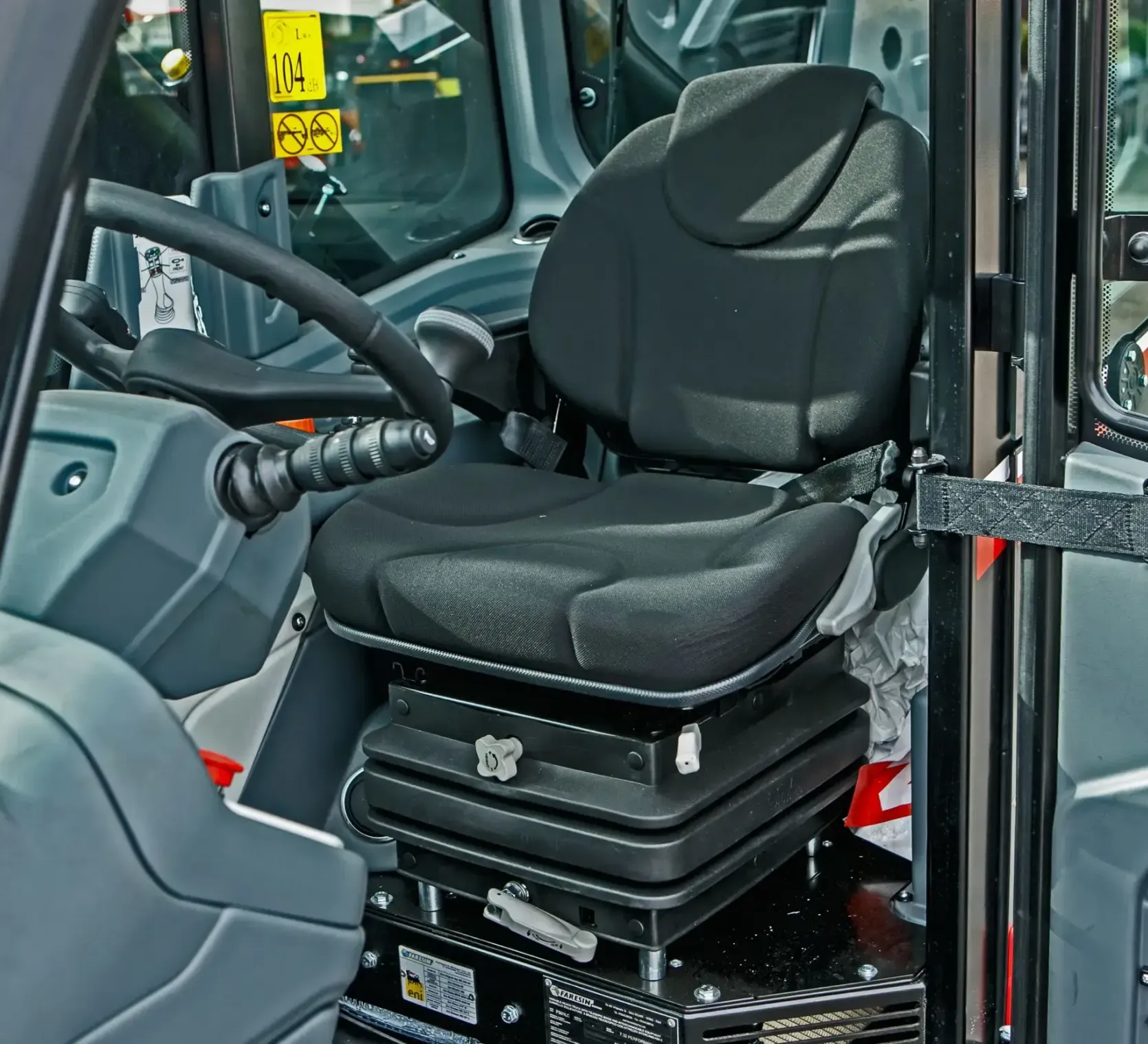 Ładowarka teleskopowa Faresin 7.32 Compact Bosch Deutz front kabina fotel operatora