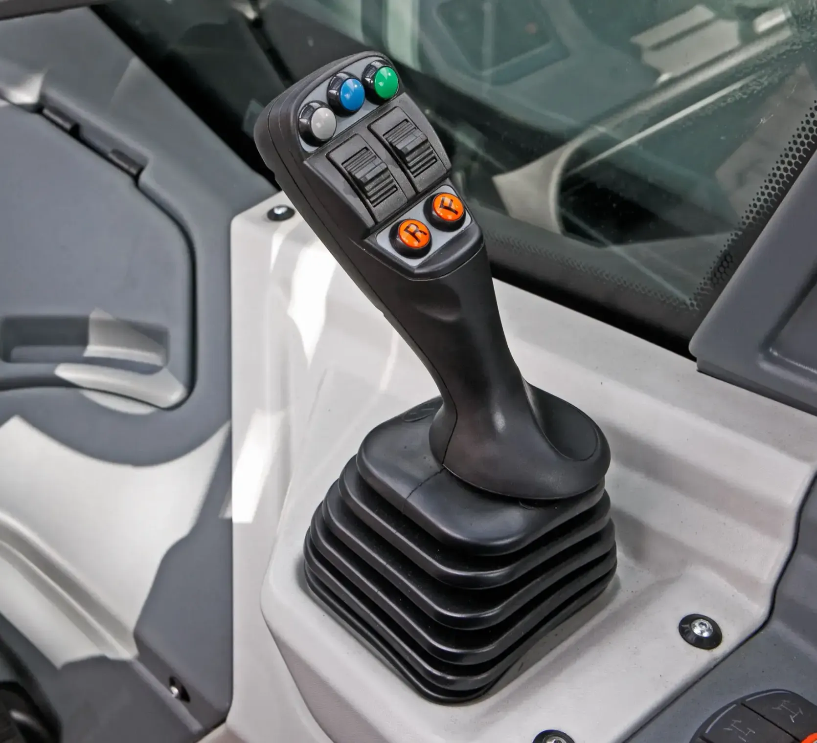 Ładowarka teleskopowa Faresin 7.32 Compact Bosch Deutz kabina joystick sterowanie