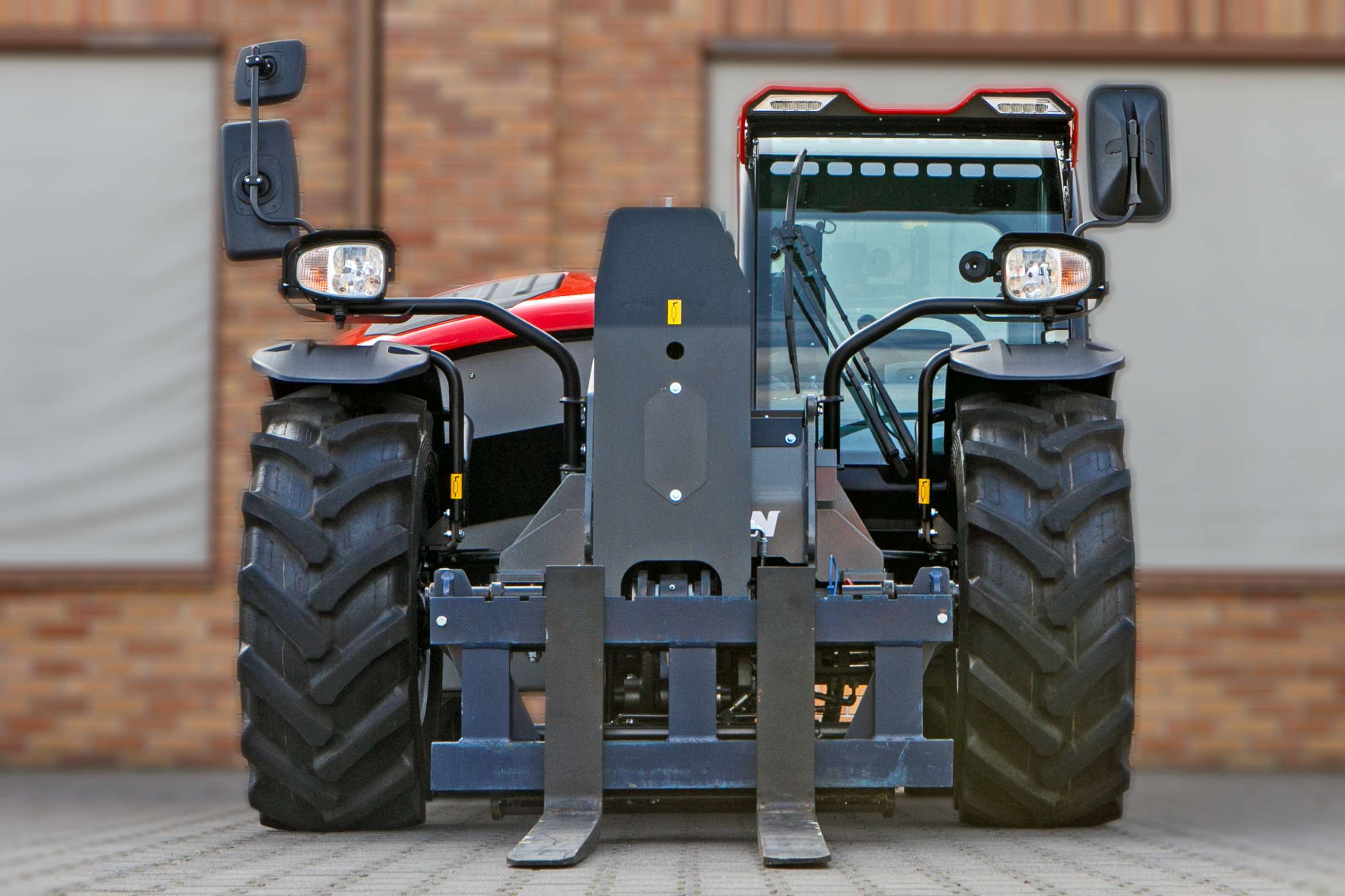 Ładowarka teleskopowa Faresin 7.32 Compact Bosch Deutz przód widły paletowe ramię