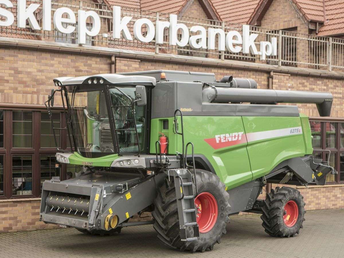 Używany Fendt 6275 L o mocy silnika 225 kW/ 306 KM z Boost wg ISO TR 14396