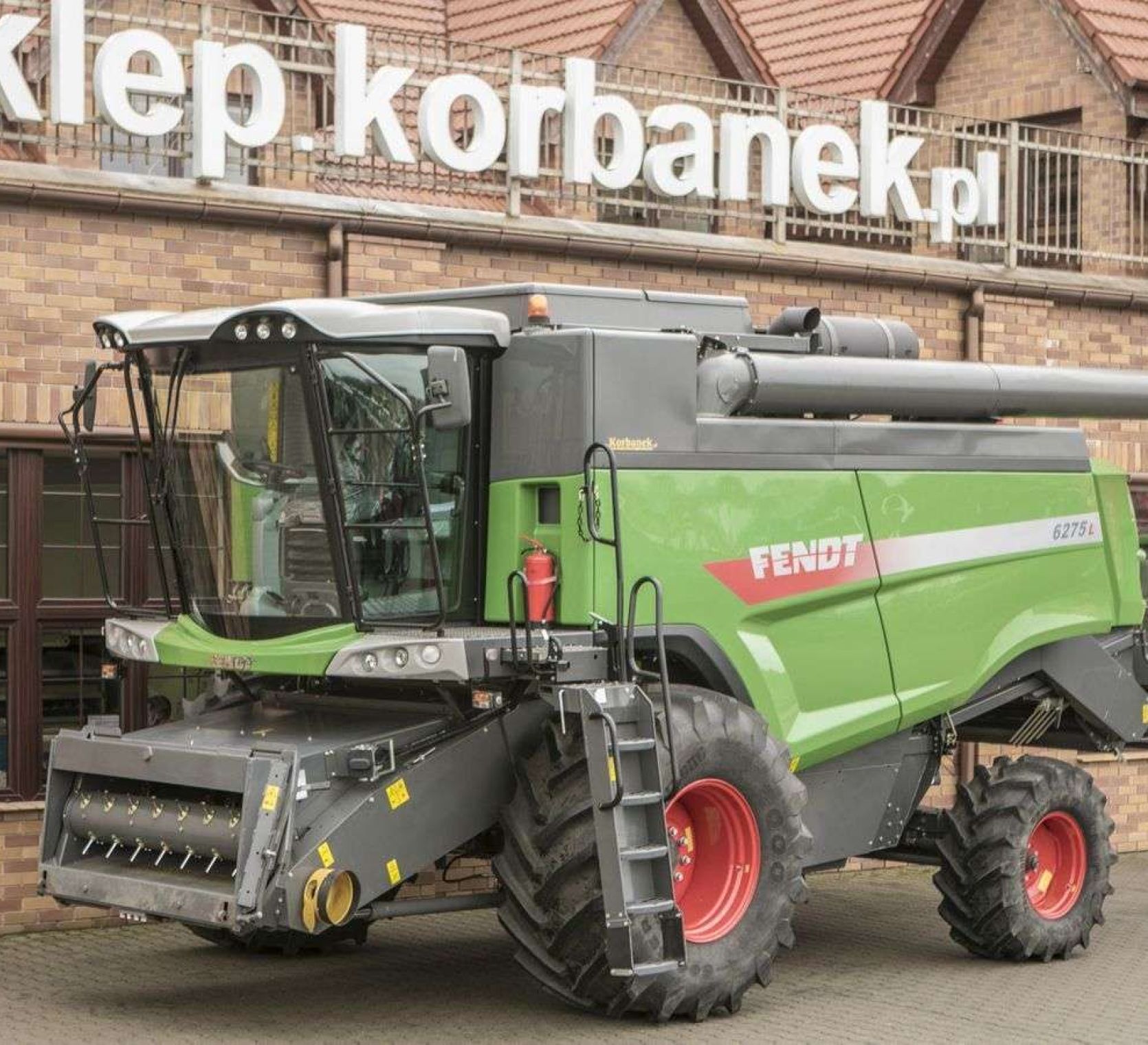 Używany Fendt 6275 L o mocy silnika 225 kW/ 306 KM z Boost wg ISO TR 14396