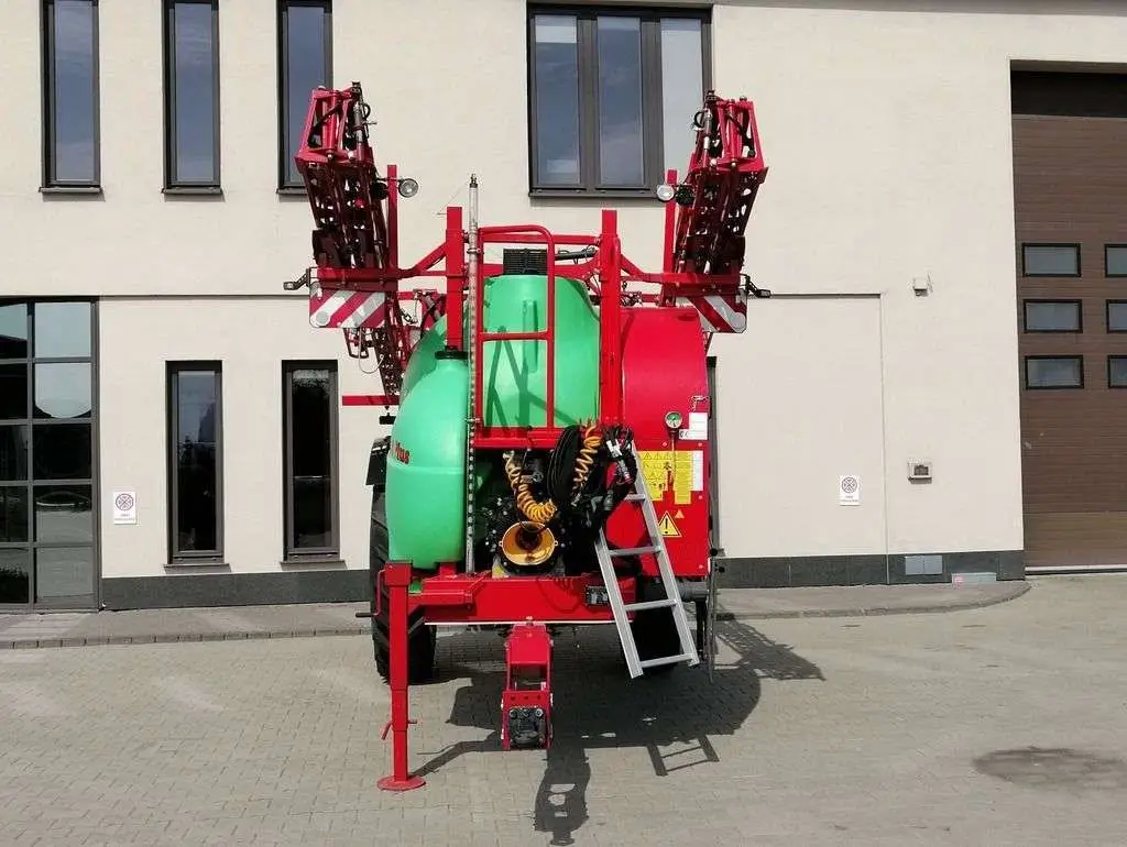 Opryskiwacz krukowiak Goliat