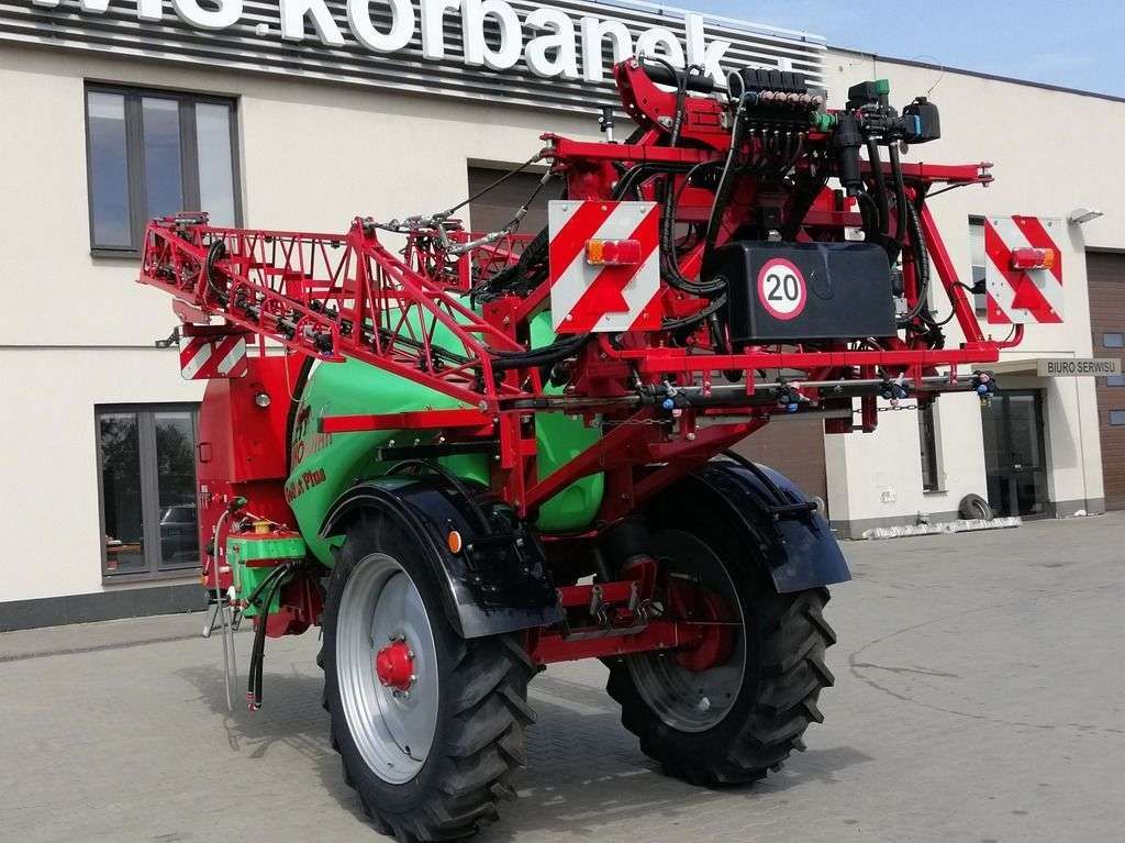 Opryskiwacz krukowiak Goliat