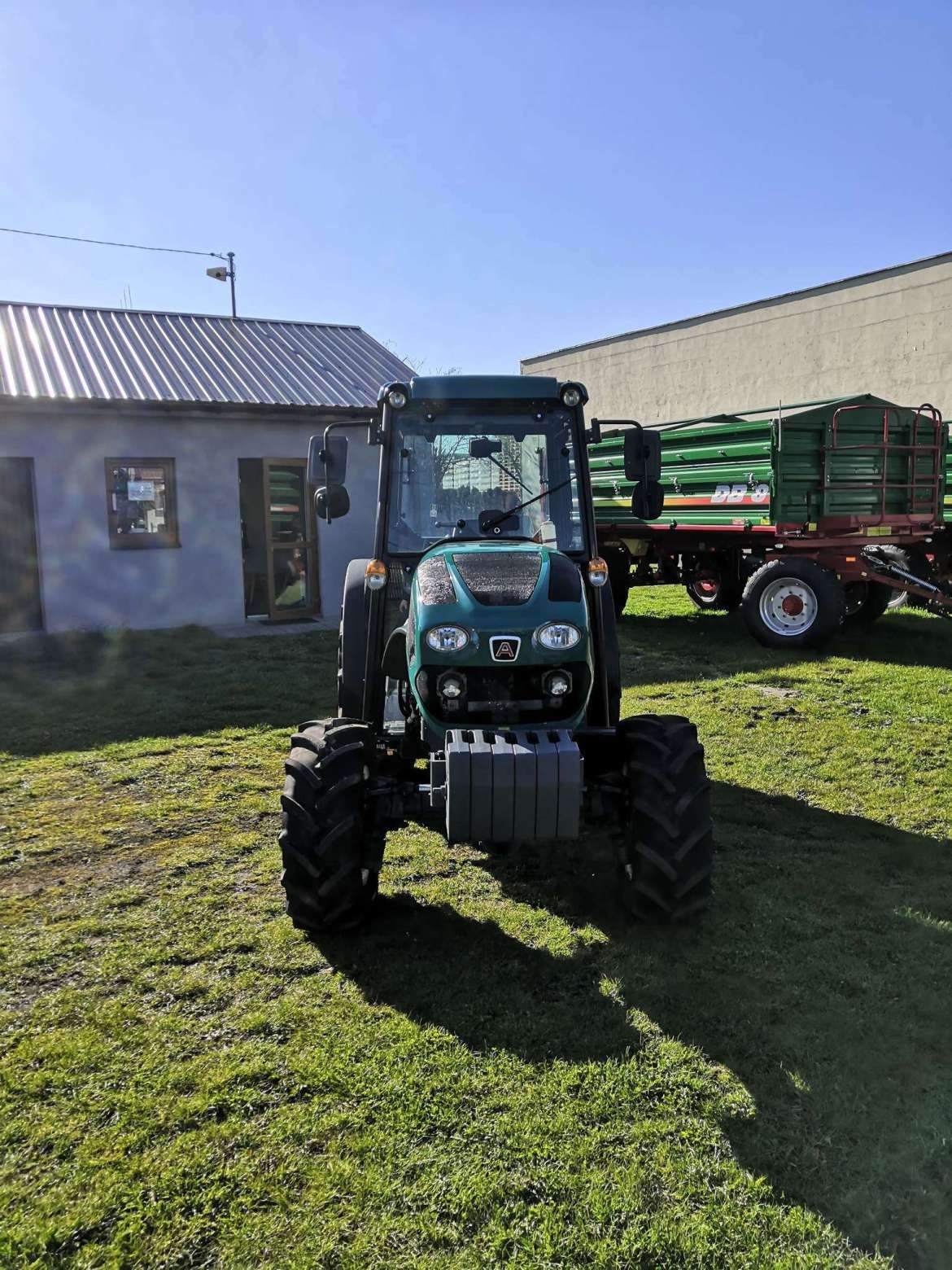 Arbos 4100AF wąski traktor sadowniczy