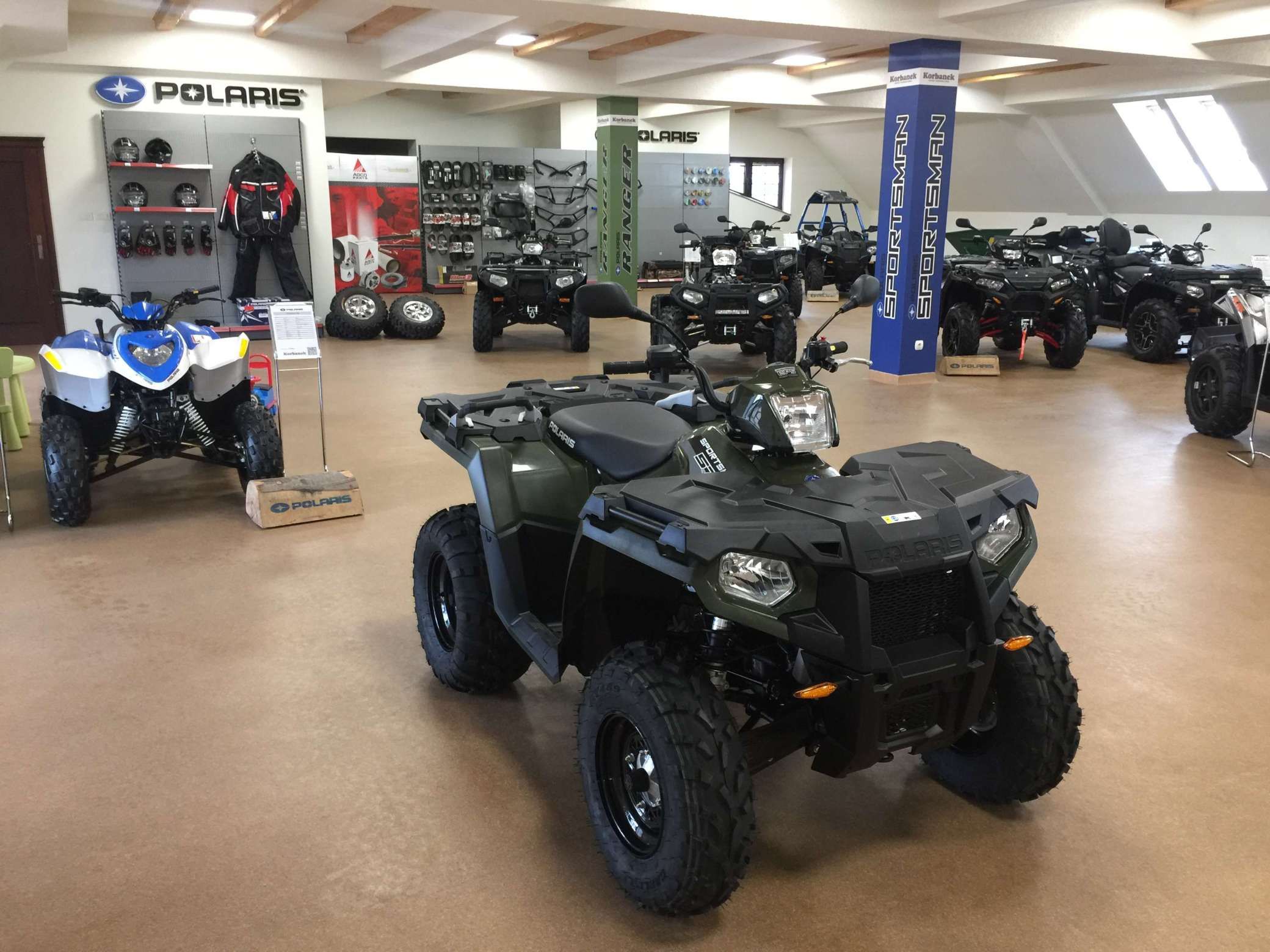 szukaj na korbanek.pl Polaris Sportsman 570 quad o napędzie 2x4 4x4 