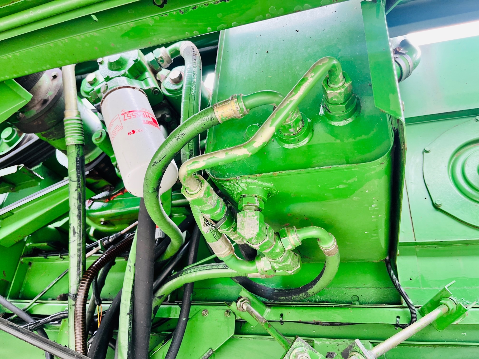 Kombajn-zbozowy-john-deere-2264-plac-korbanek