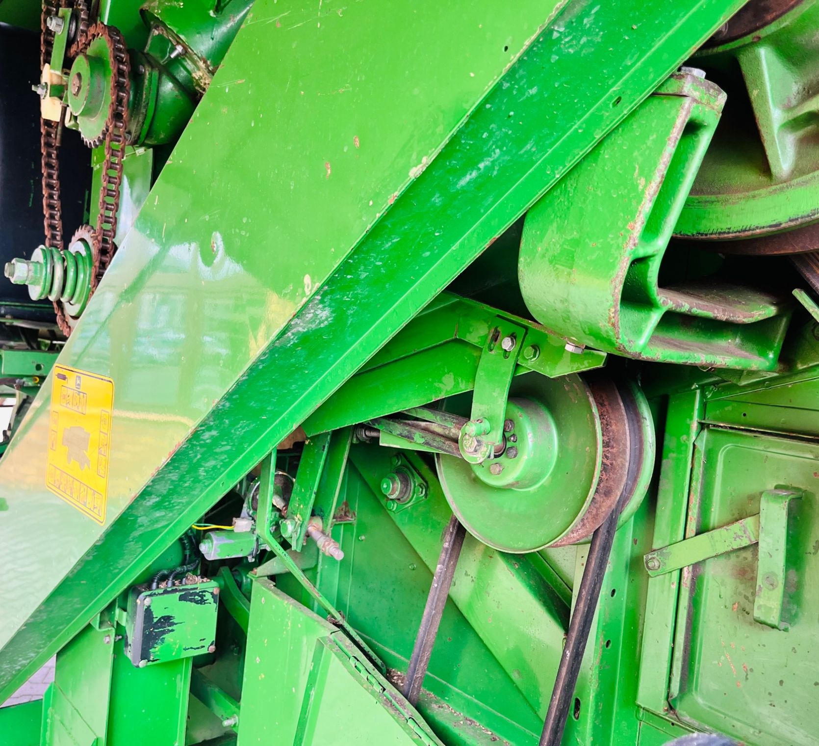 Kombajn-zbozowy-john-deere-2264-plac-korbanek