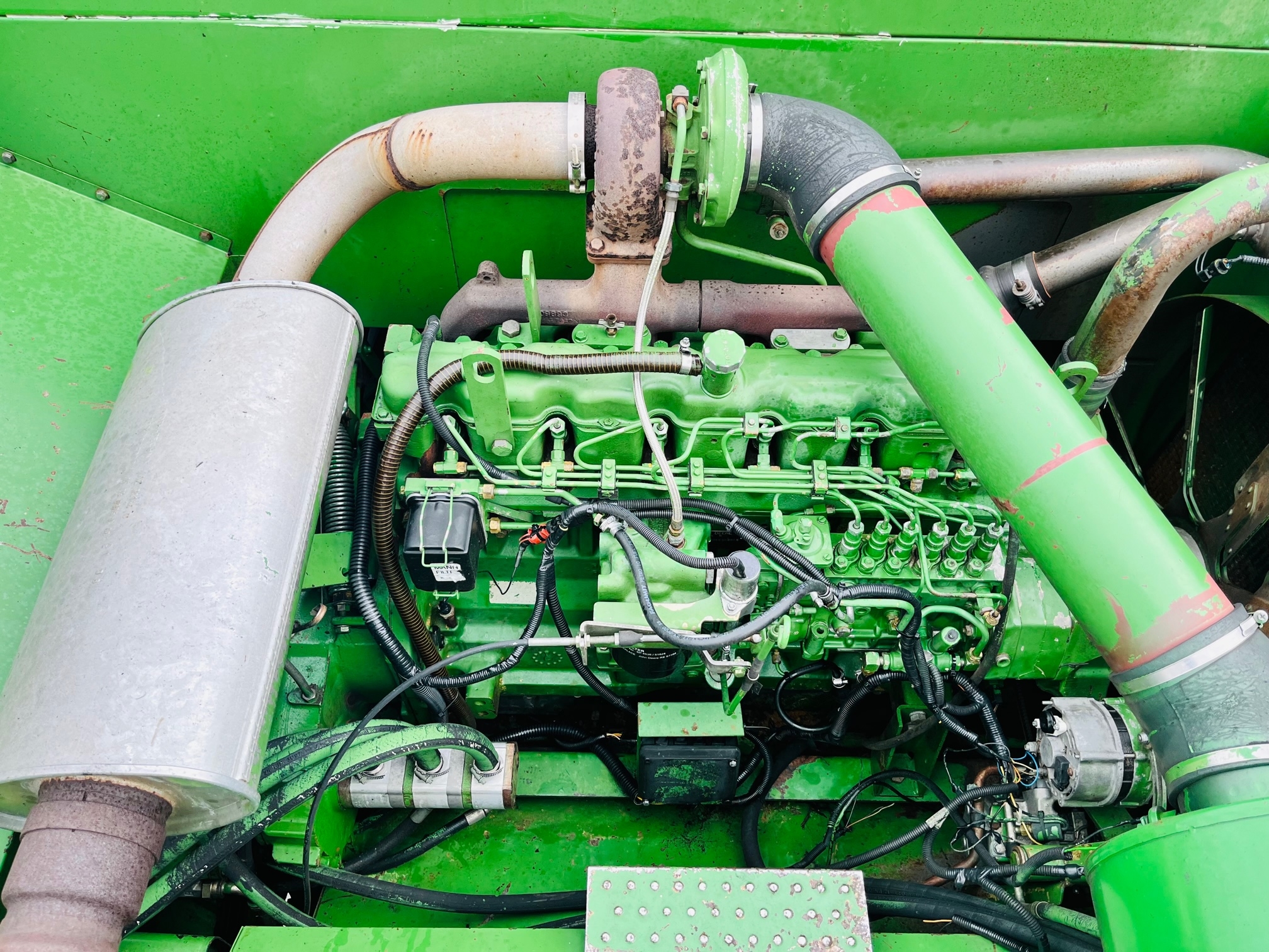 Kombajn-zbozowy-john-deere-2264-plac-korbanek