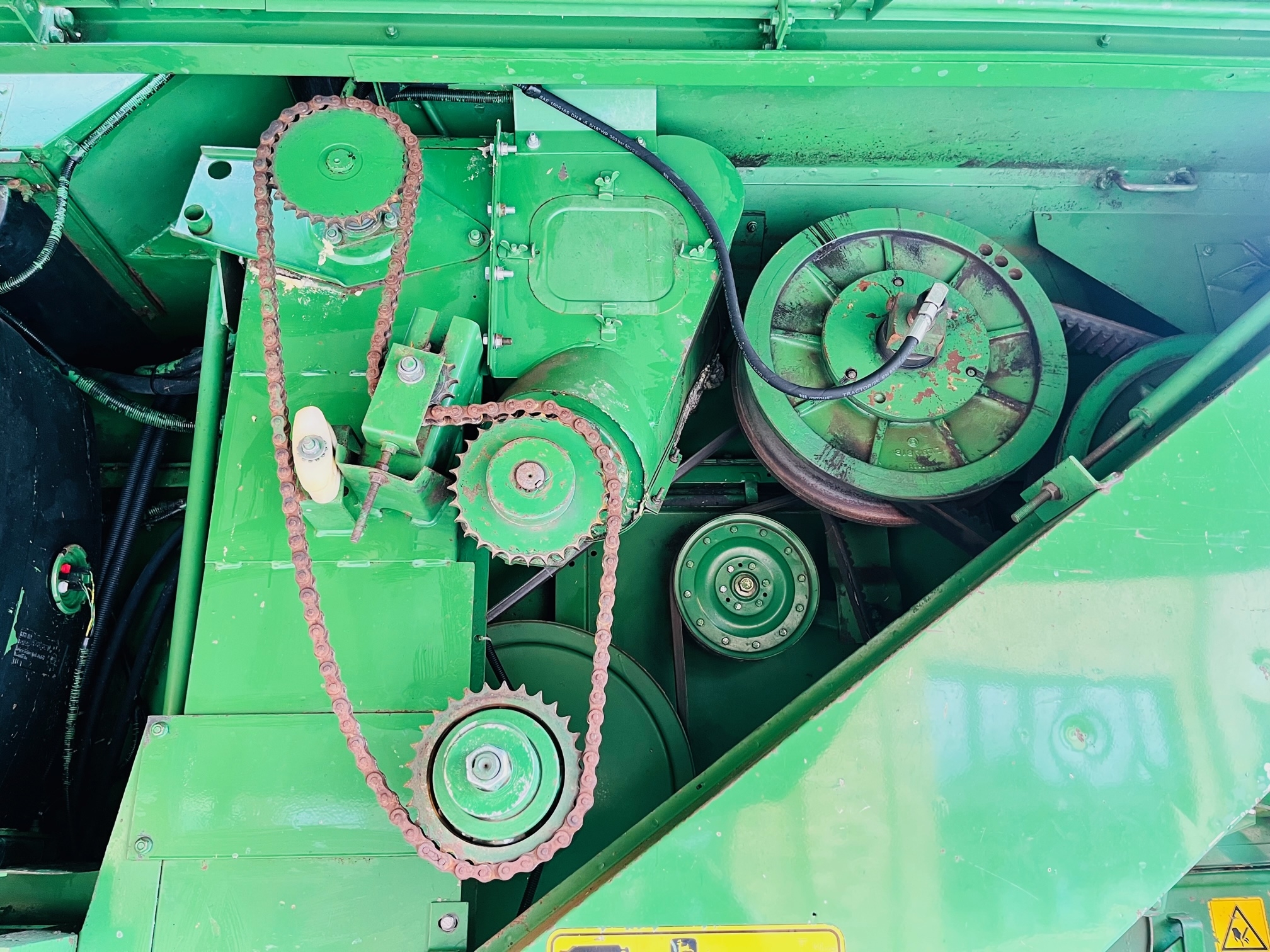 Kombajn-zbozowy-john-deere-2264-plac-korbanek