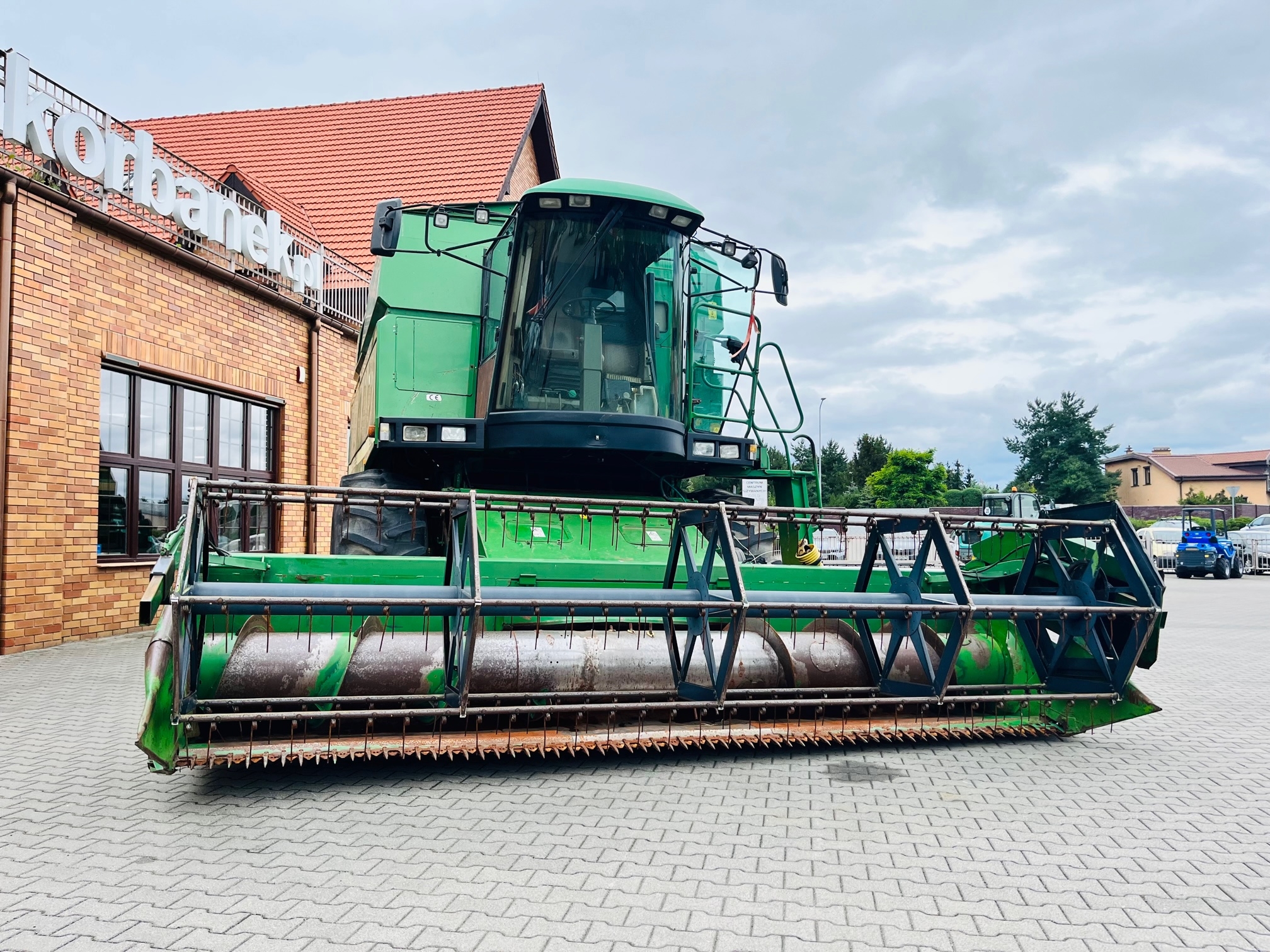 Kombajn-zbozowy-john-deere-2264-plac-korbanek