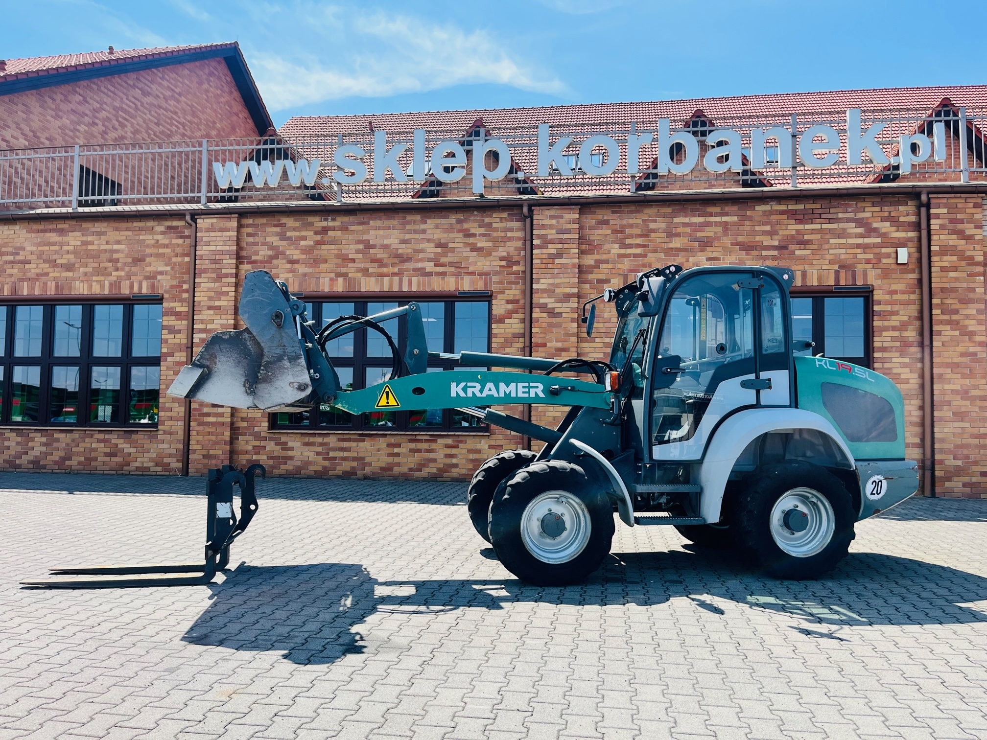 Ładowarka kołowa Kramer KL 19.5 L plac firma Korbanek
