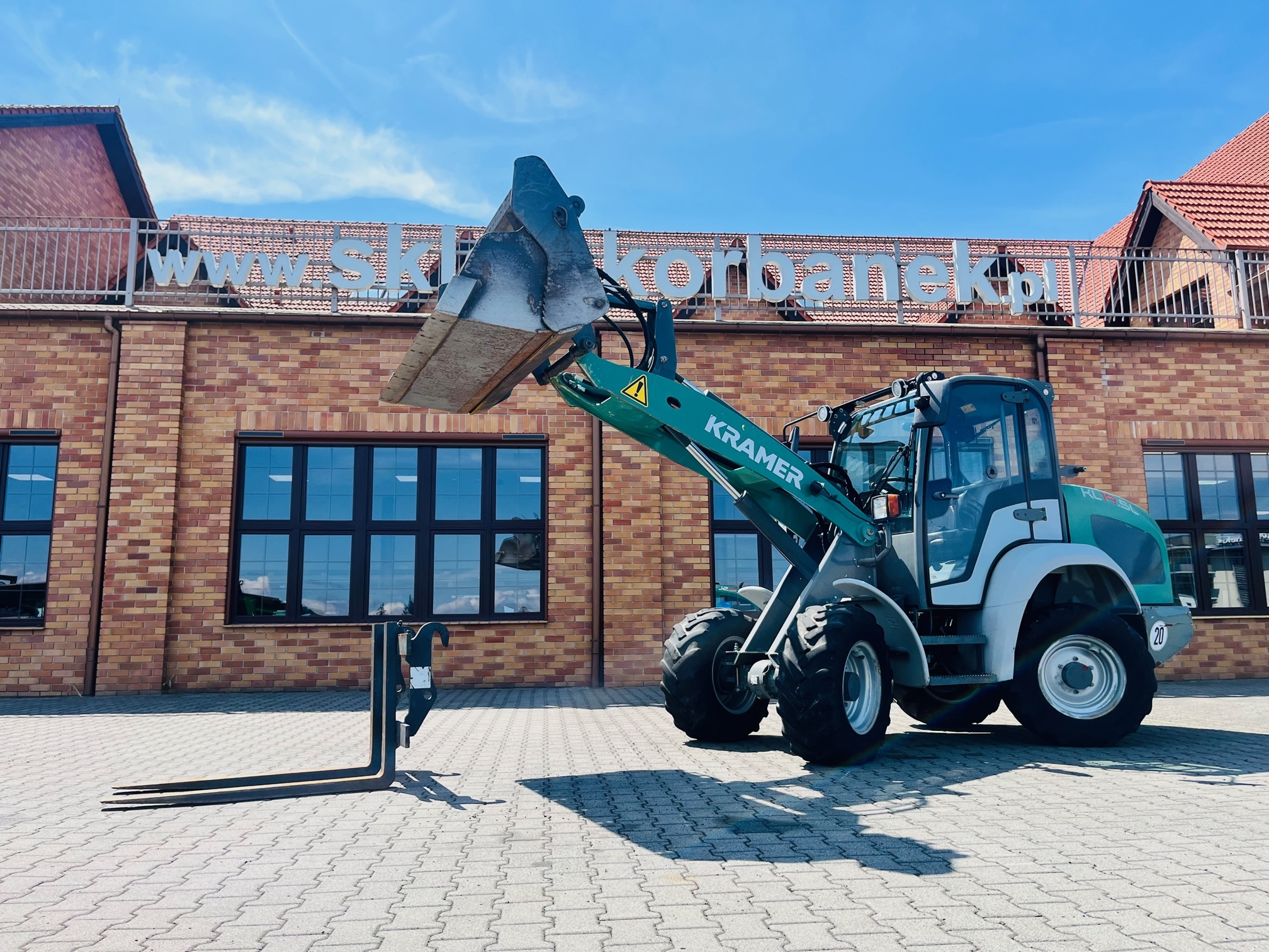 Ładowarka kołowa Kramer KL 19.5 L plac firma Korbanek