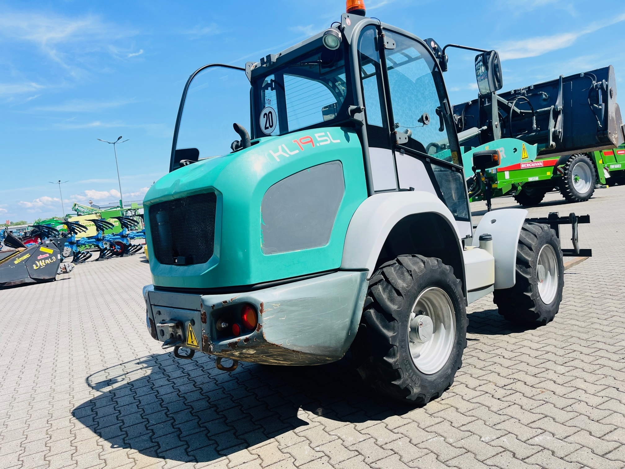 Ładowarka kołowa Kramer KL 19.5 L plac firma Korbanek