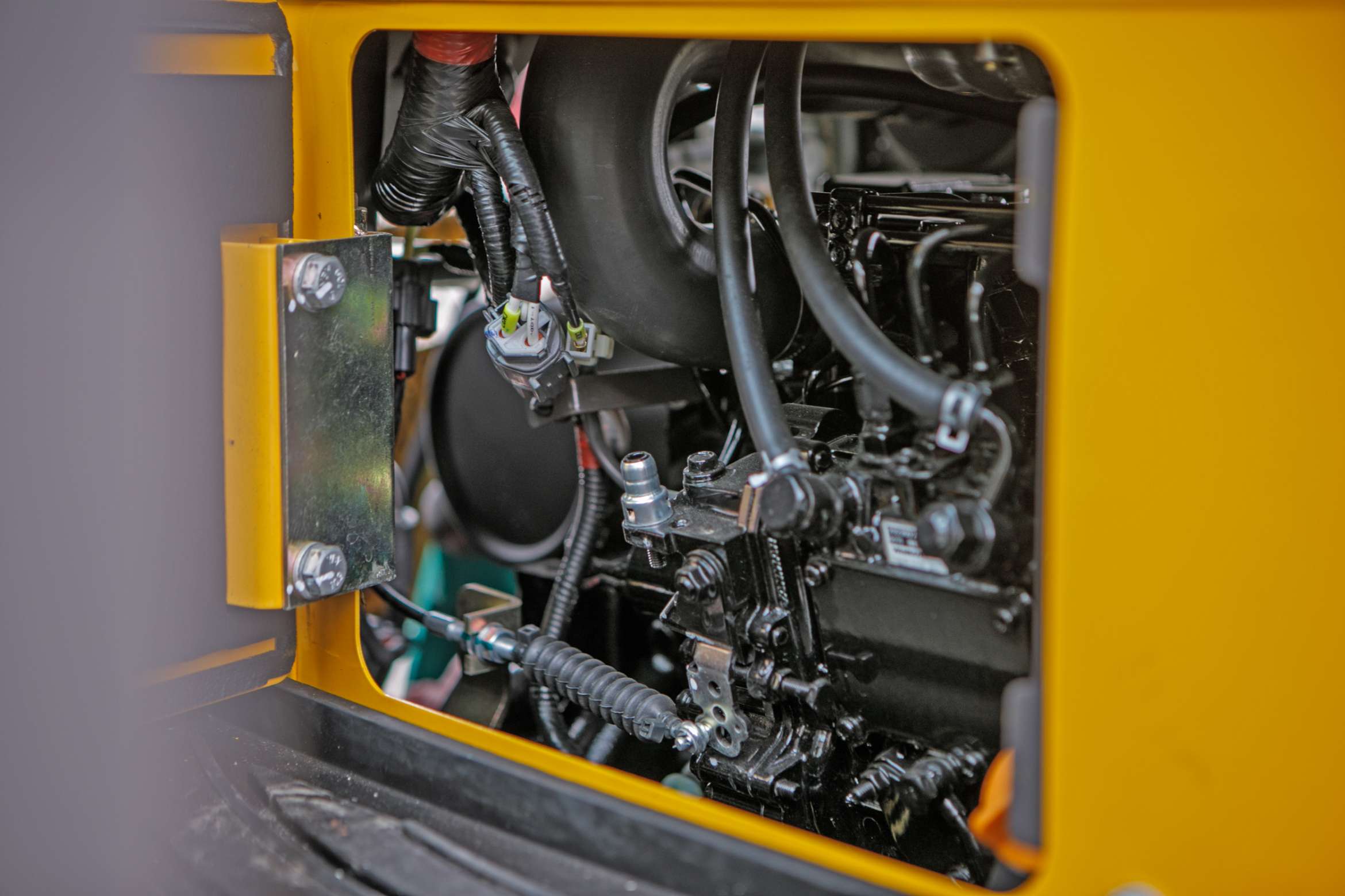 Mini koparka Lovol Korbanek, Nachi, Eaton, Yanmar silnik drzwi