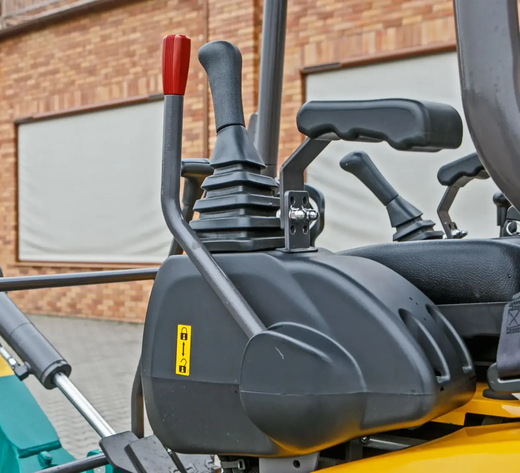 Mini koparka Lovol Korbanek, Nachi, Eaton, Yanmar kabina joystick fotel sterowanie