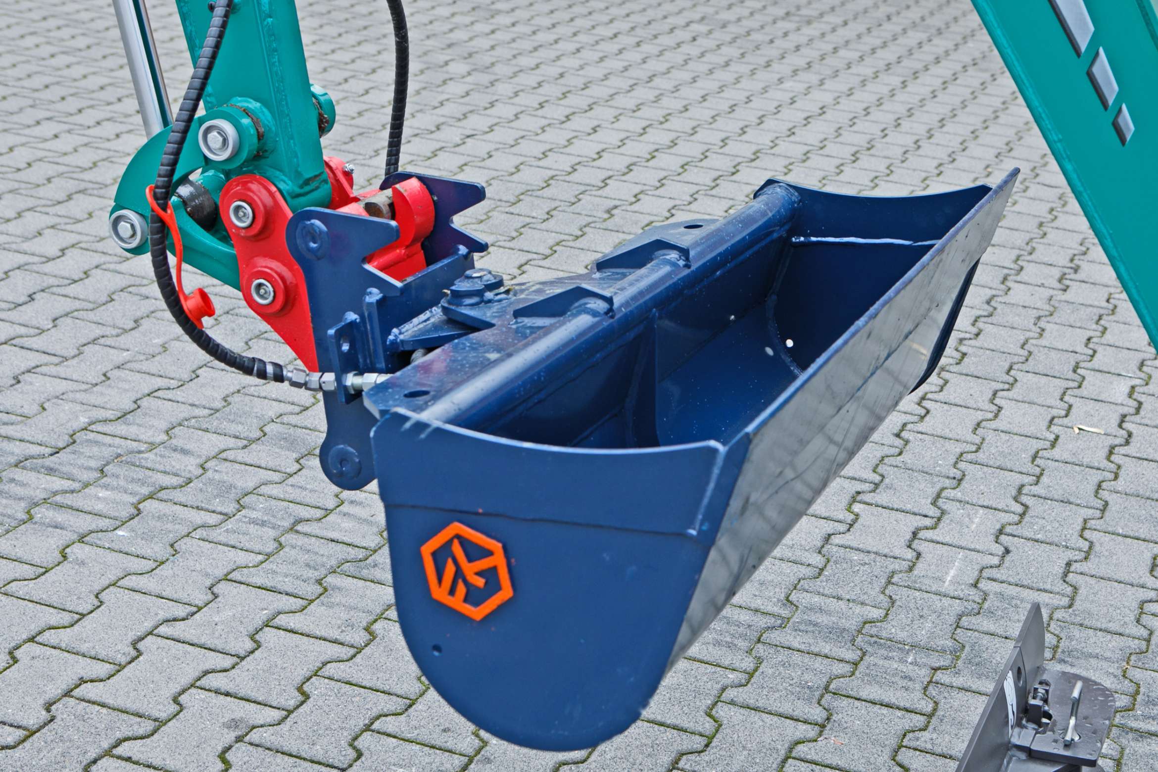 Mini koparka Lovol Korbanek, Nachi, Eaton, Yanmar łyżka skarpowa