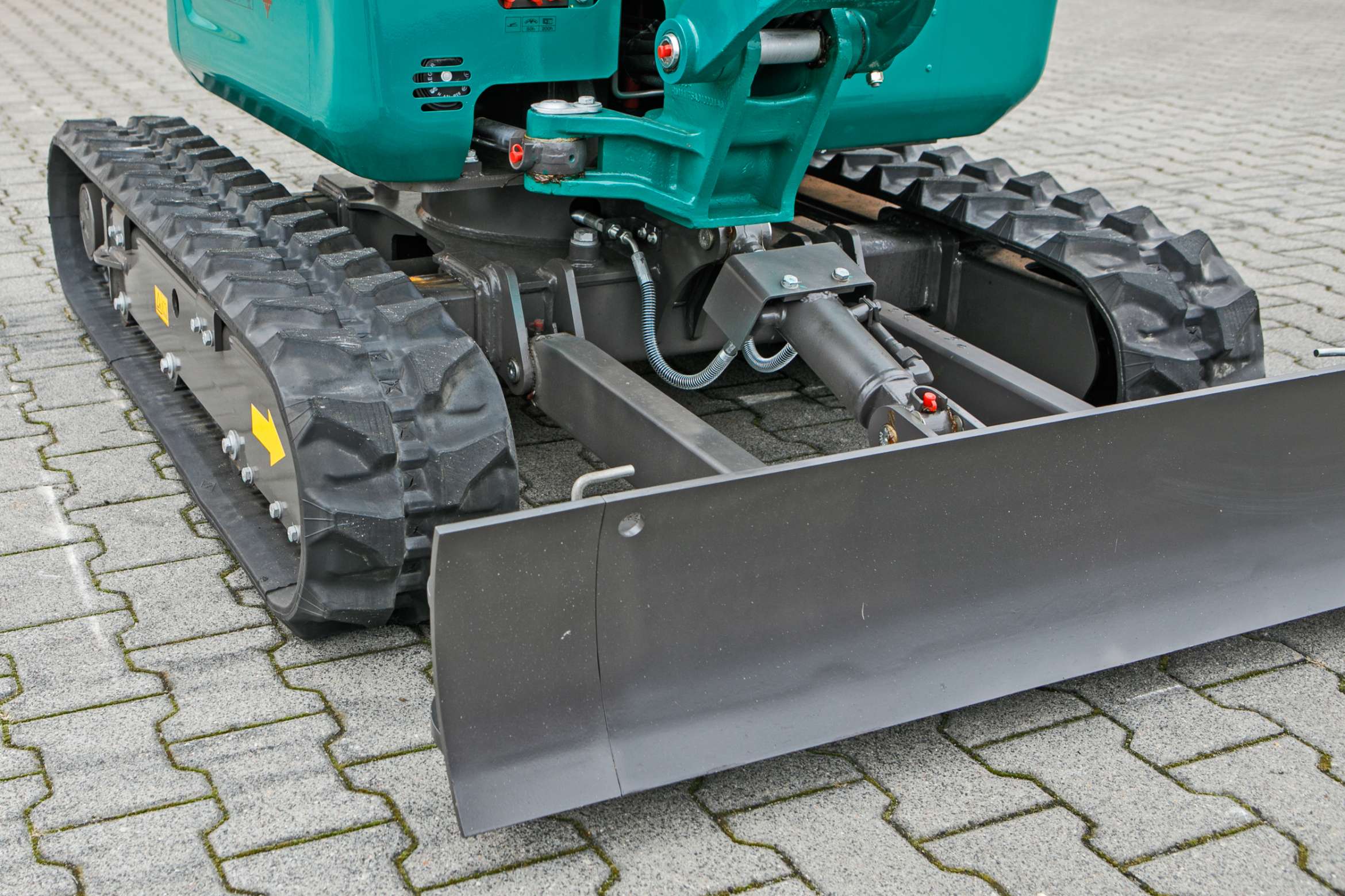 Mini koparka Lovol Korbanek, Nachi, Eaton, Yanmar lemiesz rozłożony