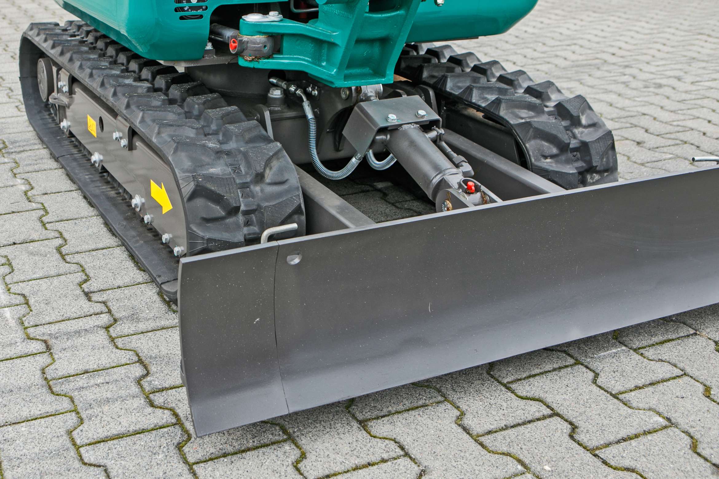 Mini koparka Lovol Korbanek, Nachi, Eaton, Yanmar lemiesz rozłożony