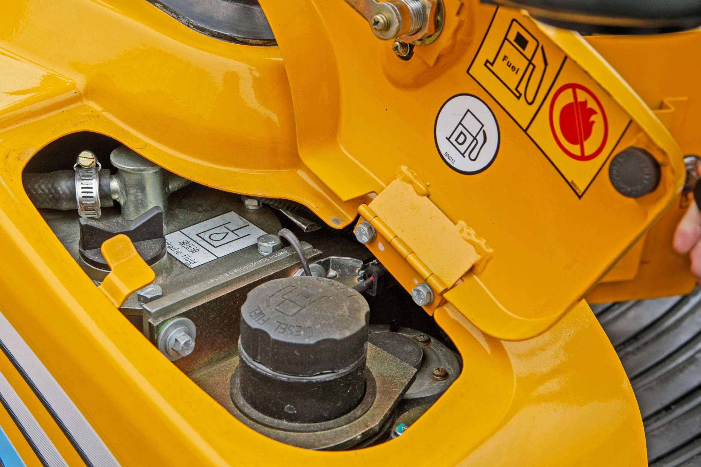 Mini koparka Lovol Korbanek, Nachi, Eaton, Yanmar kabina wlew paliwa diesel