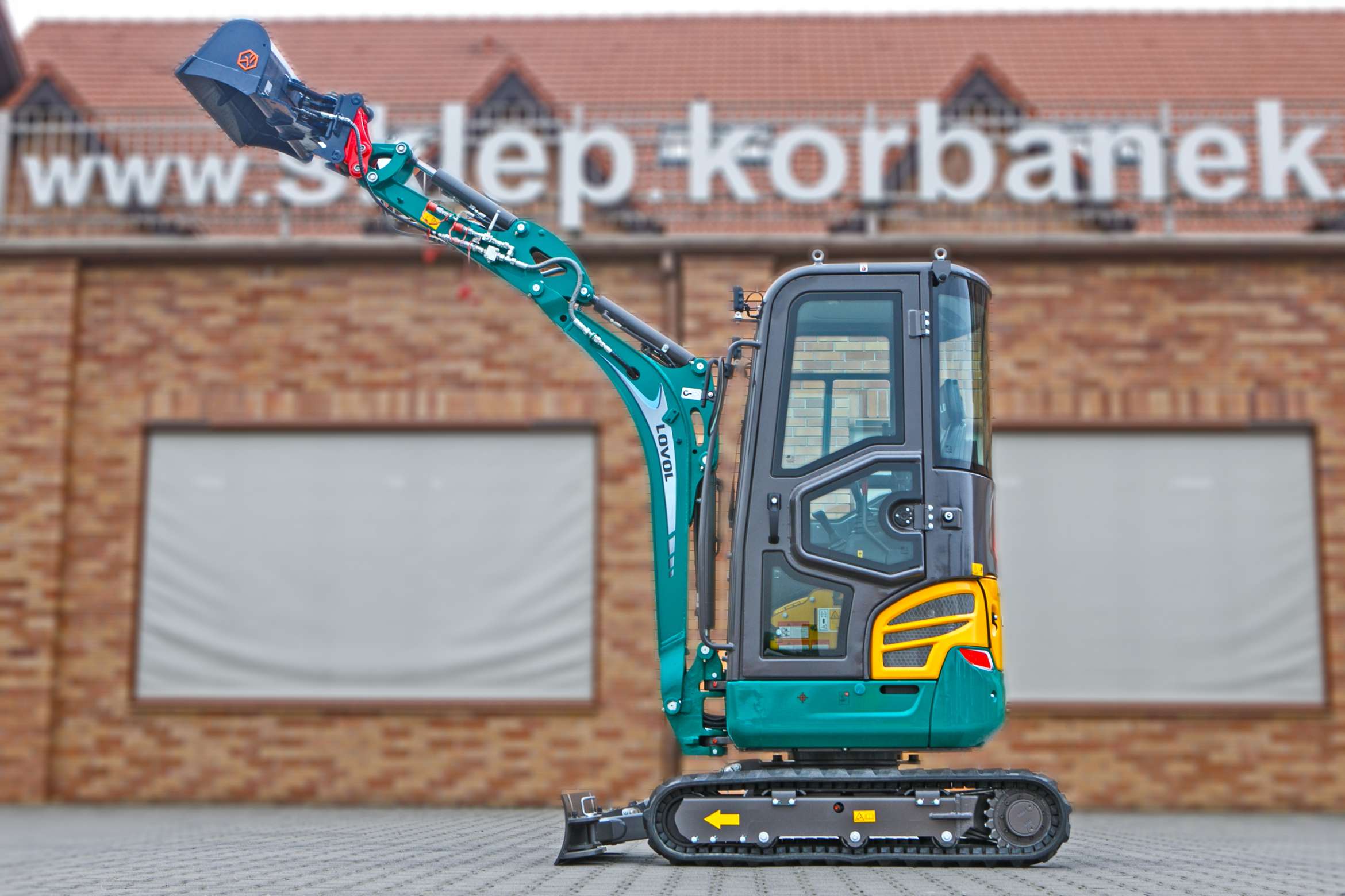 Mini koparka Lovol Korbanek, Nachi, Eaton, Yanmar kabina bok ramie do góry łyżka skarpówka