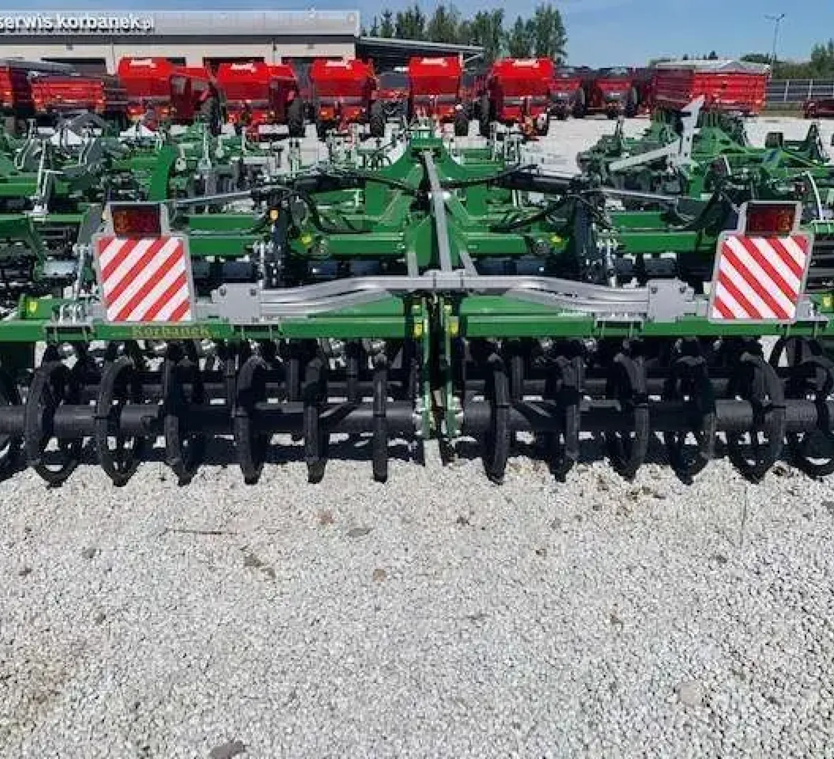 Polski producent maszyn rolniczych Tolmet dostępnych w ofercie firmy Korbanek