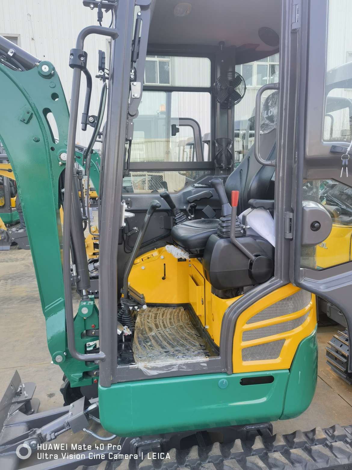 Mini koparka Lovol Korbanek, Nachi, Eaton, Yanmar kabina otwarta 