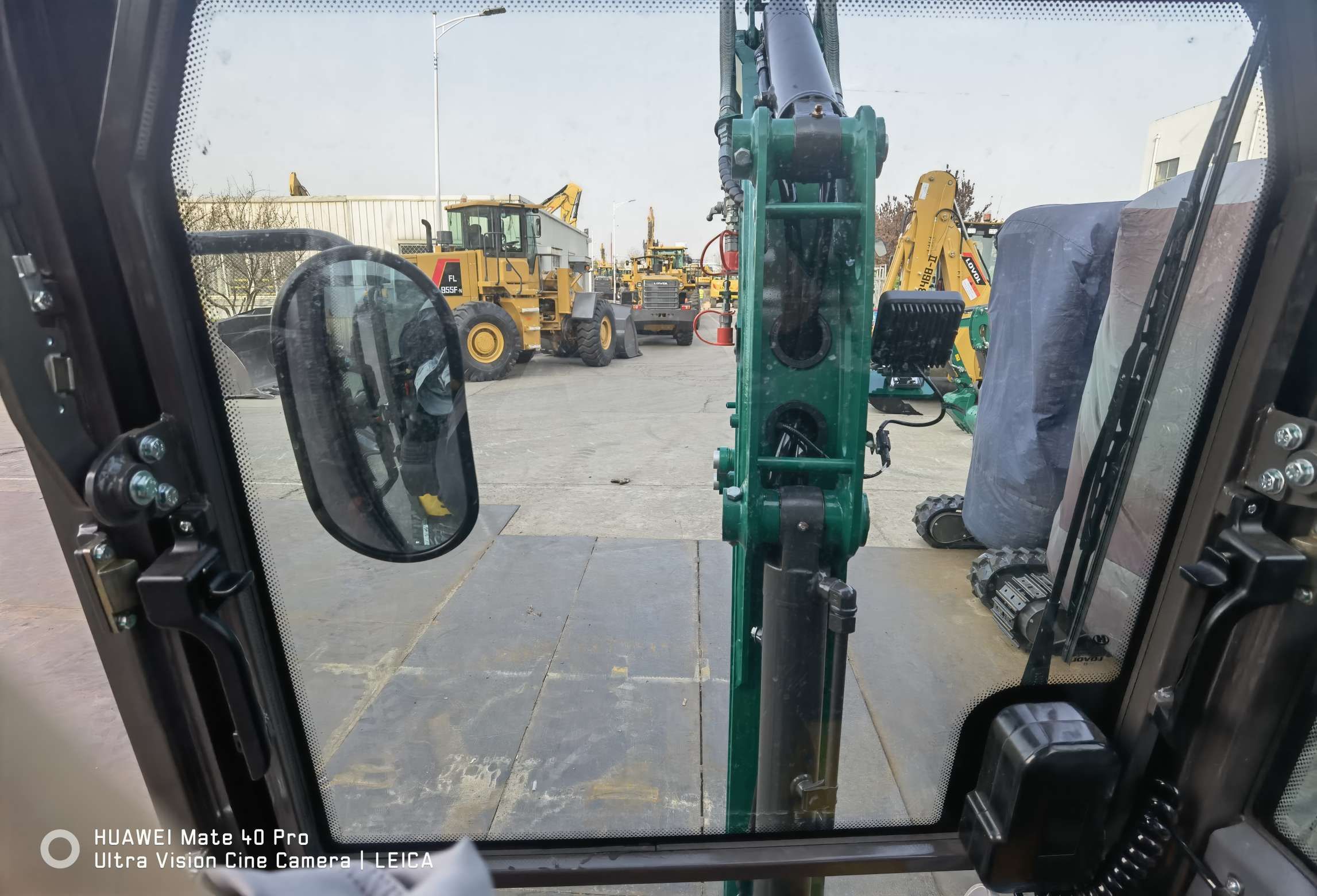 Mini koparka Lovol Korbanek, Nachi, Eaton, Yanmar kabina okno