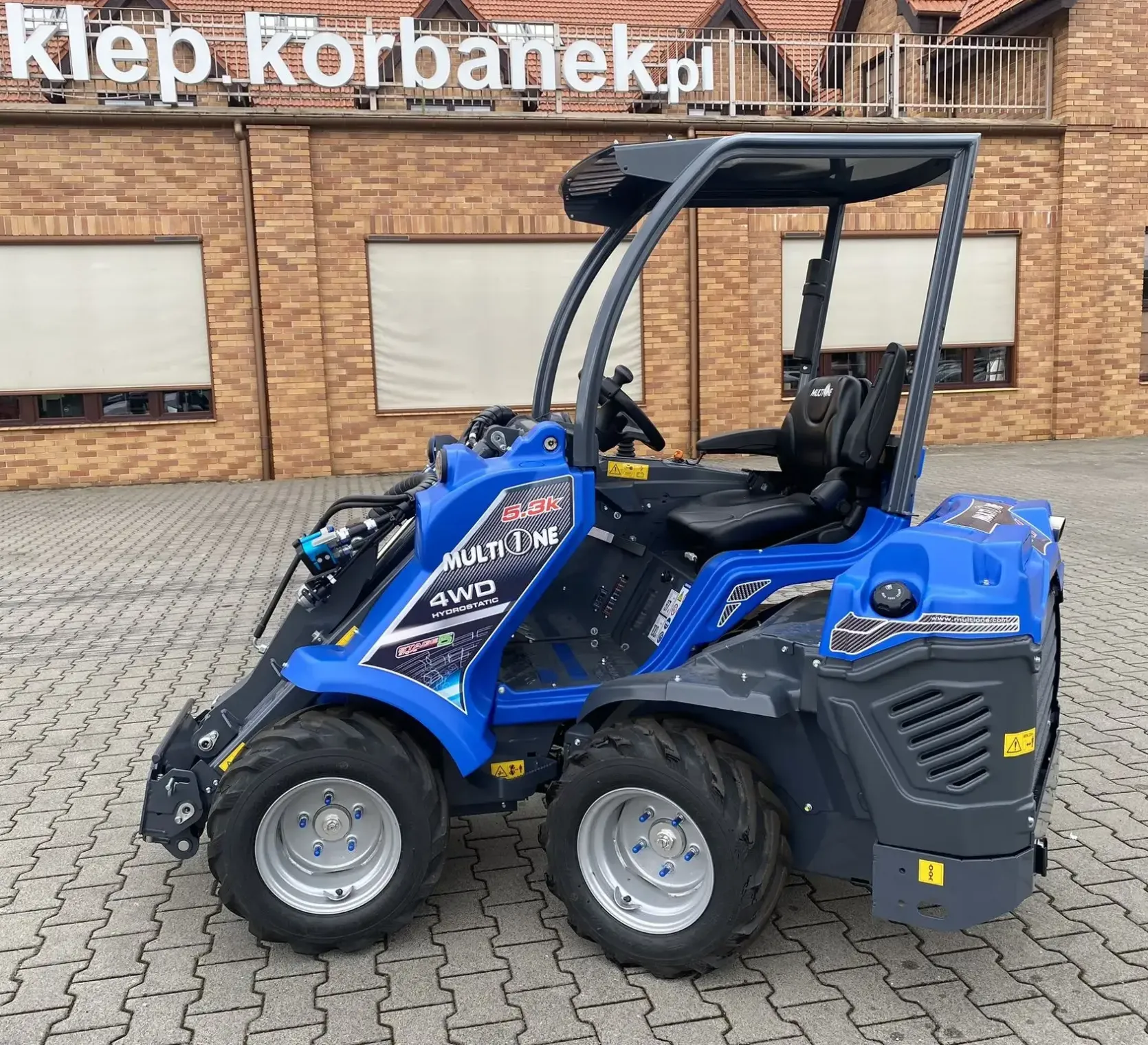 Multione seria 5 Korbanek z bliska