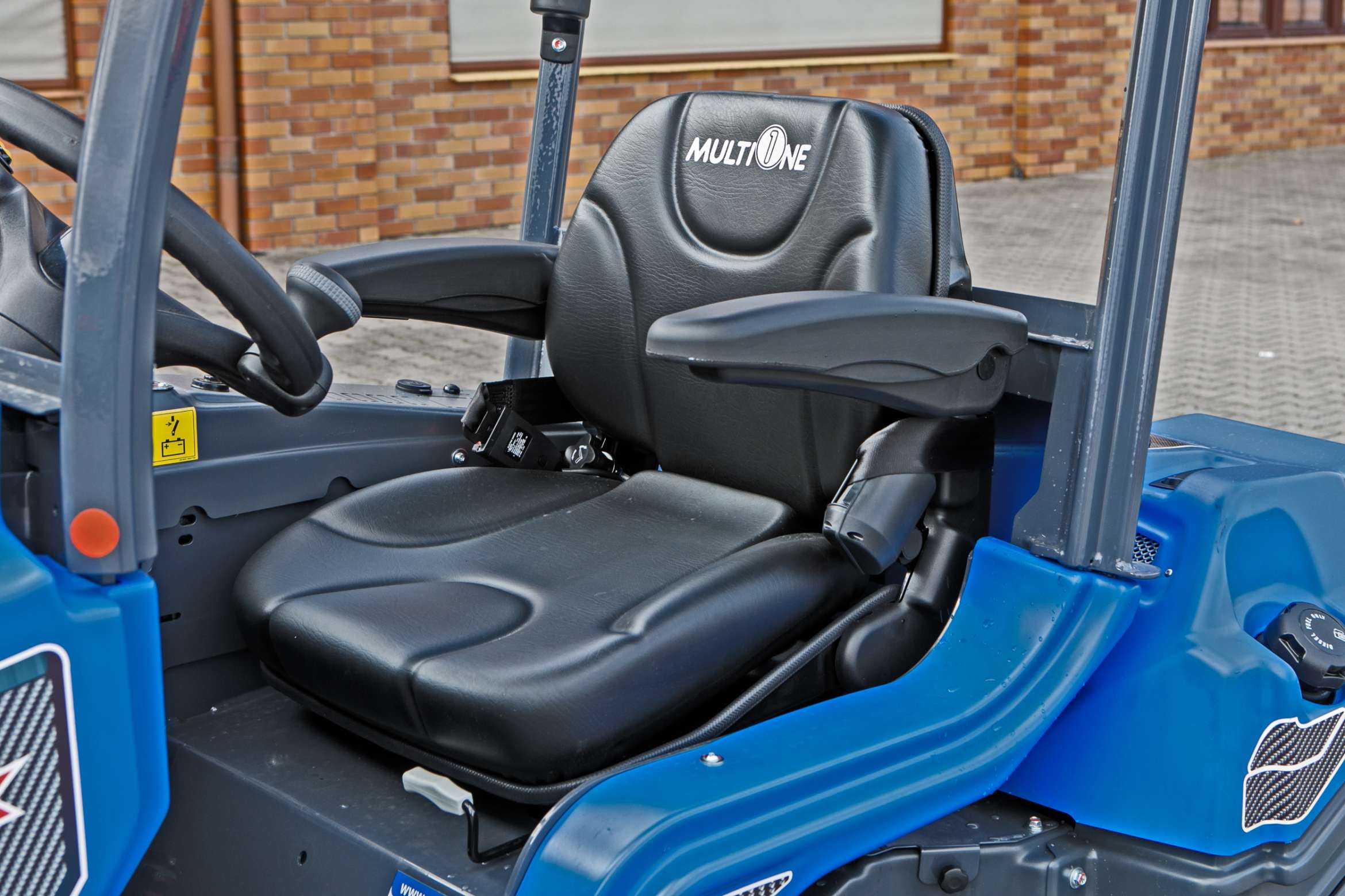 Multione seria 5 Kubota Korbanek front maszyny kabina fotel operatora
