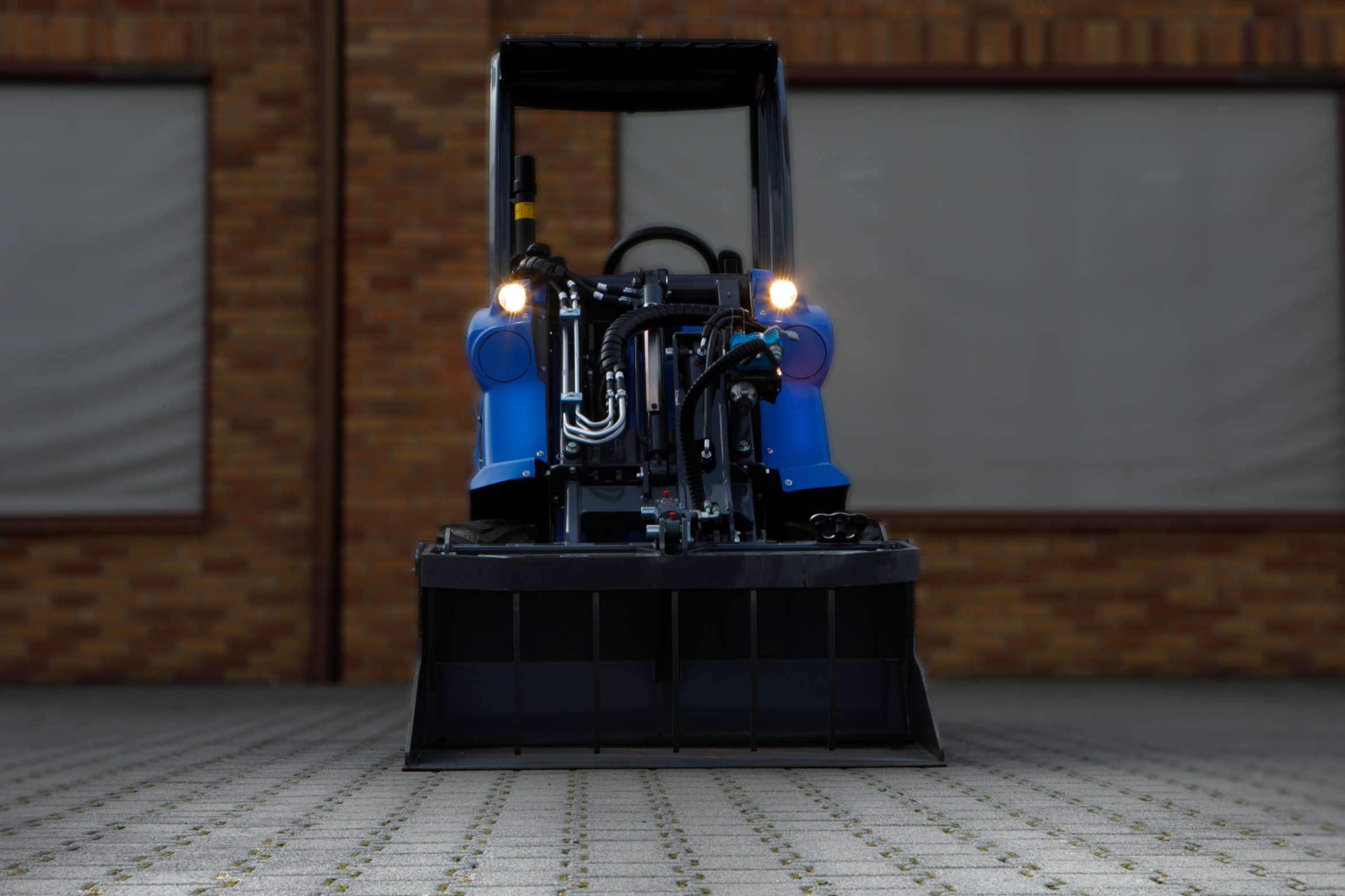 Multione seria 5 Kubota Korbanek front maszyny kabina oświetlenie lampy