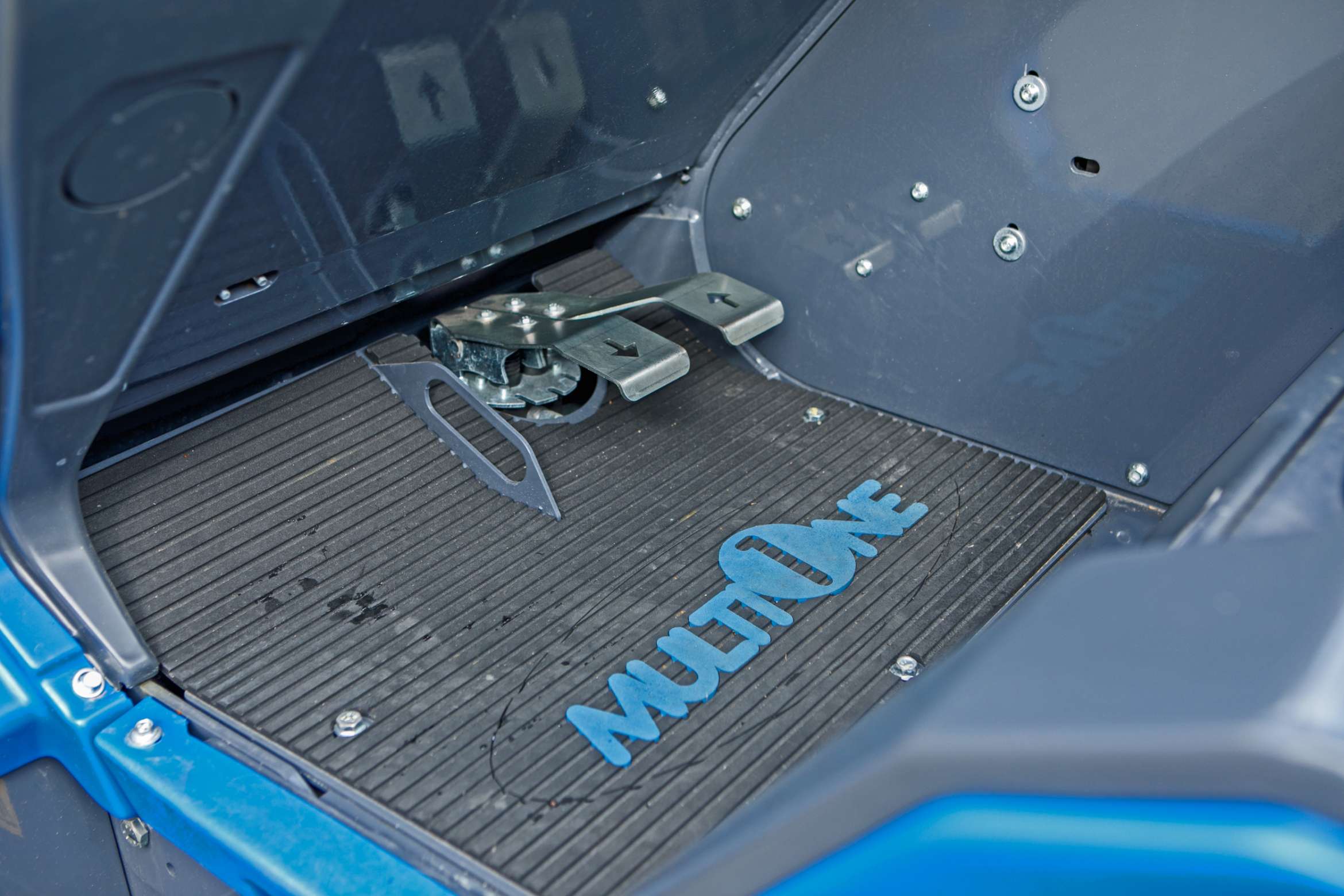 Multione seria 11 Kohler kabina pedał przód pedął tył