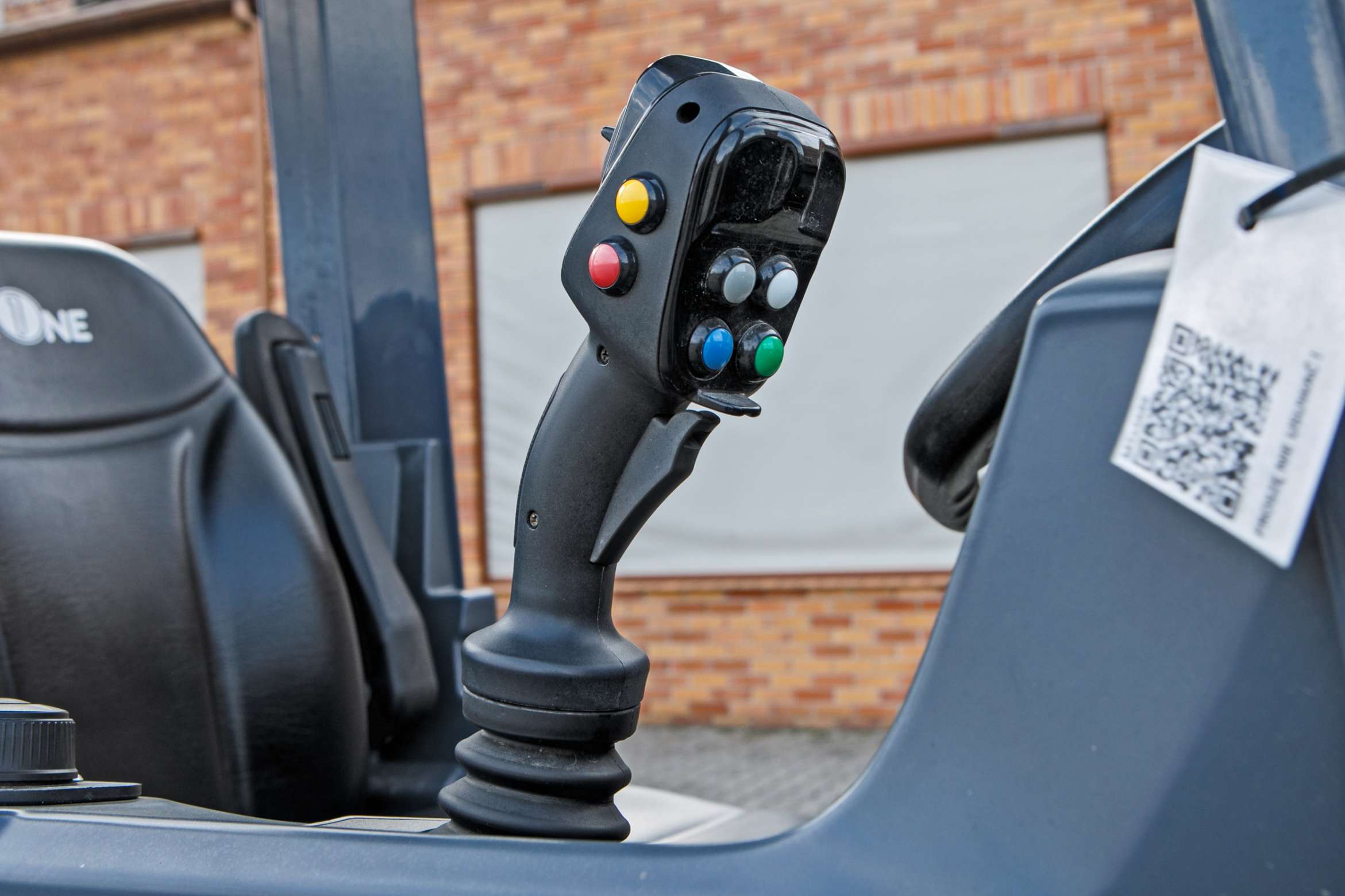 Multione seria 11 Kohler kabina potencjometr parametry pracy panel sterowania joystick