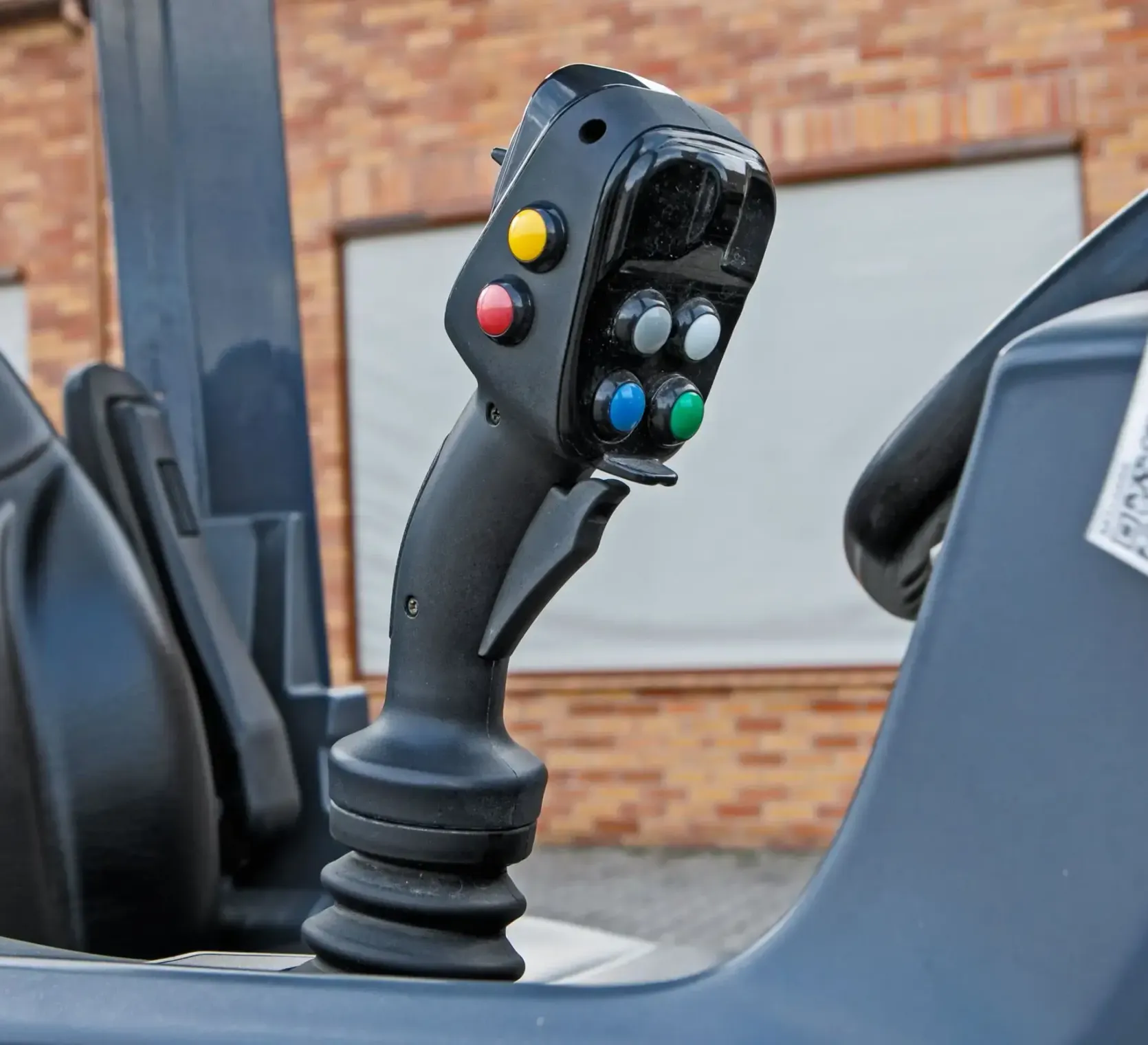 Multione seria 11 Kohler kabina potencjometr parametry pracy panel sterowania joystick