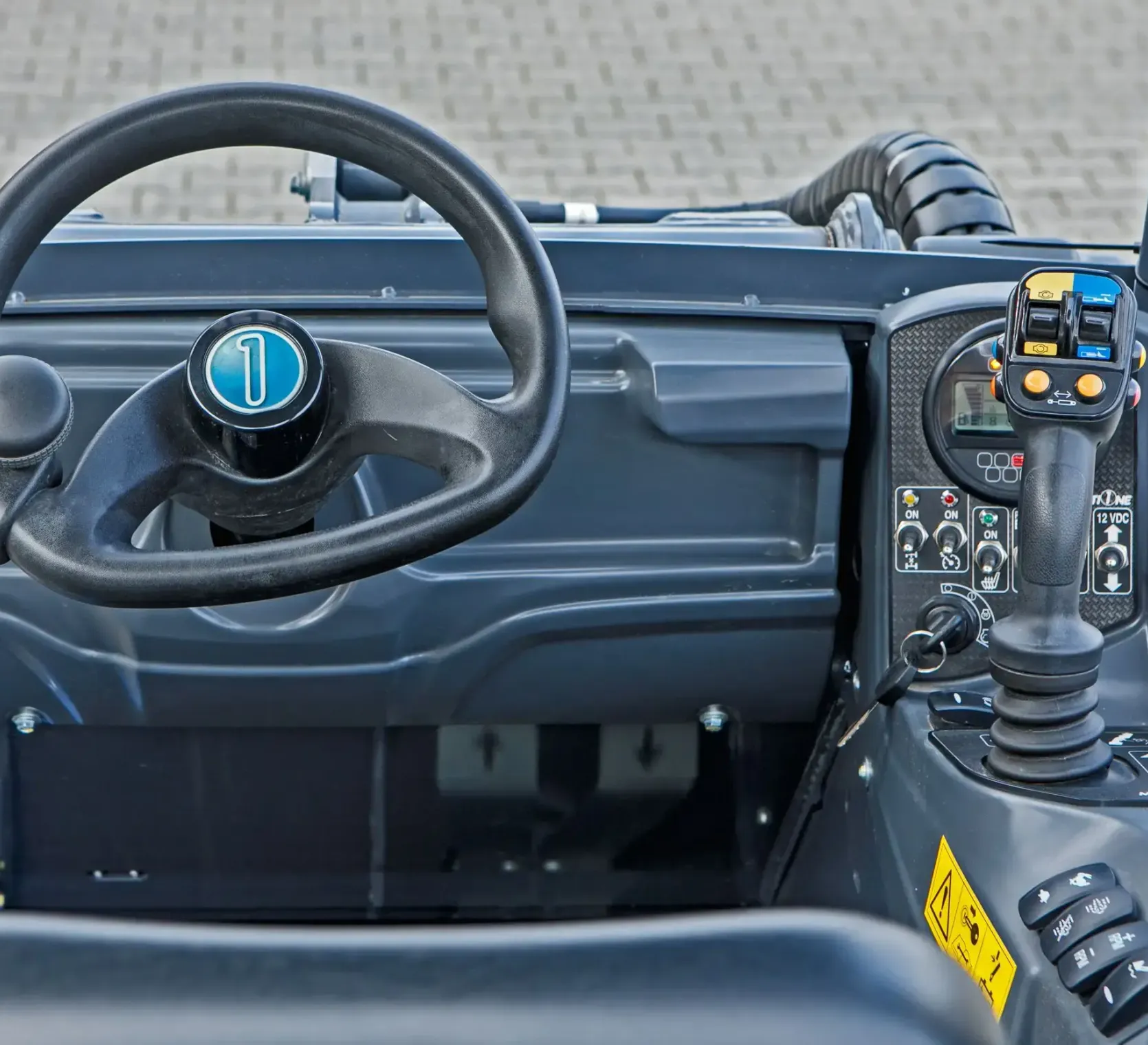 Multione seria 11 Kohler kabina potencjometr parametry pracy panel sterowania joystick kierownica