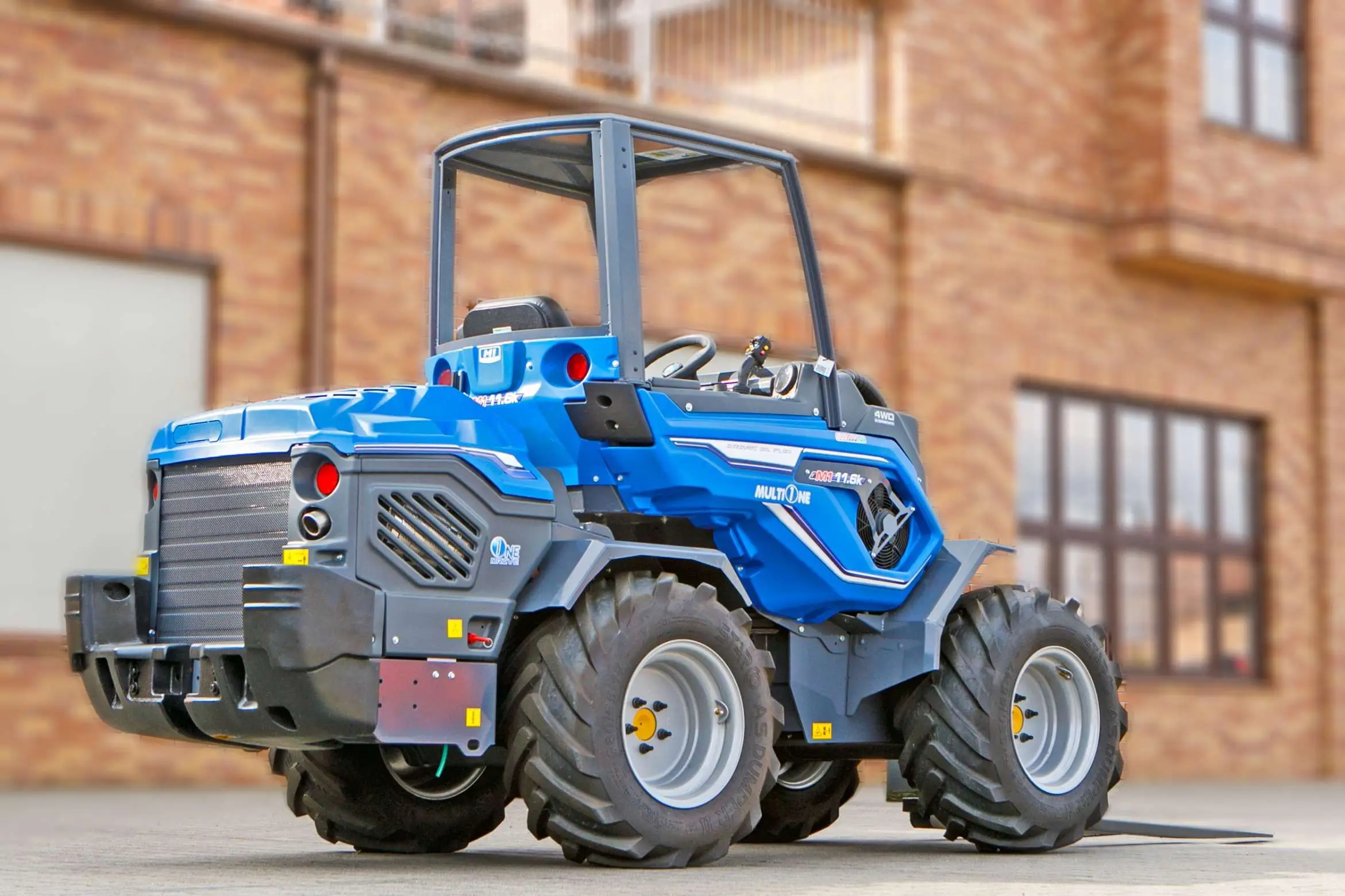 Multione seria 11 Kohler bok kabina ramie koła widły paletowe 