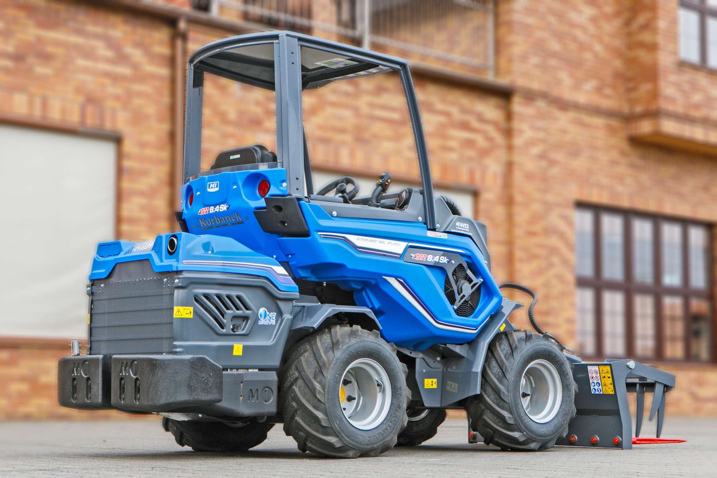 Multione seria 8 Kubota Korbanek bok maszyny ramię krokodyl