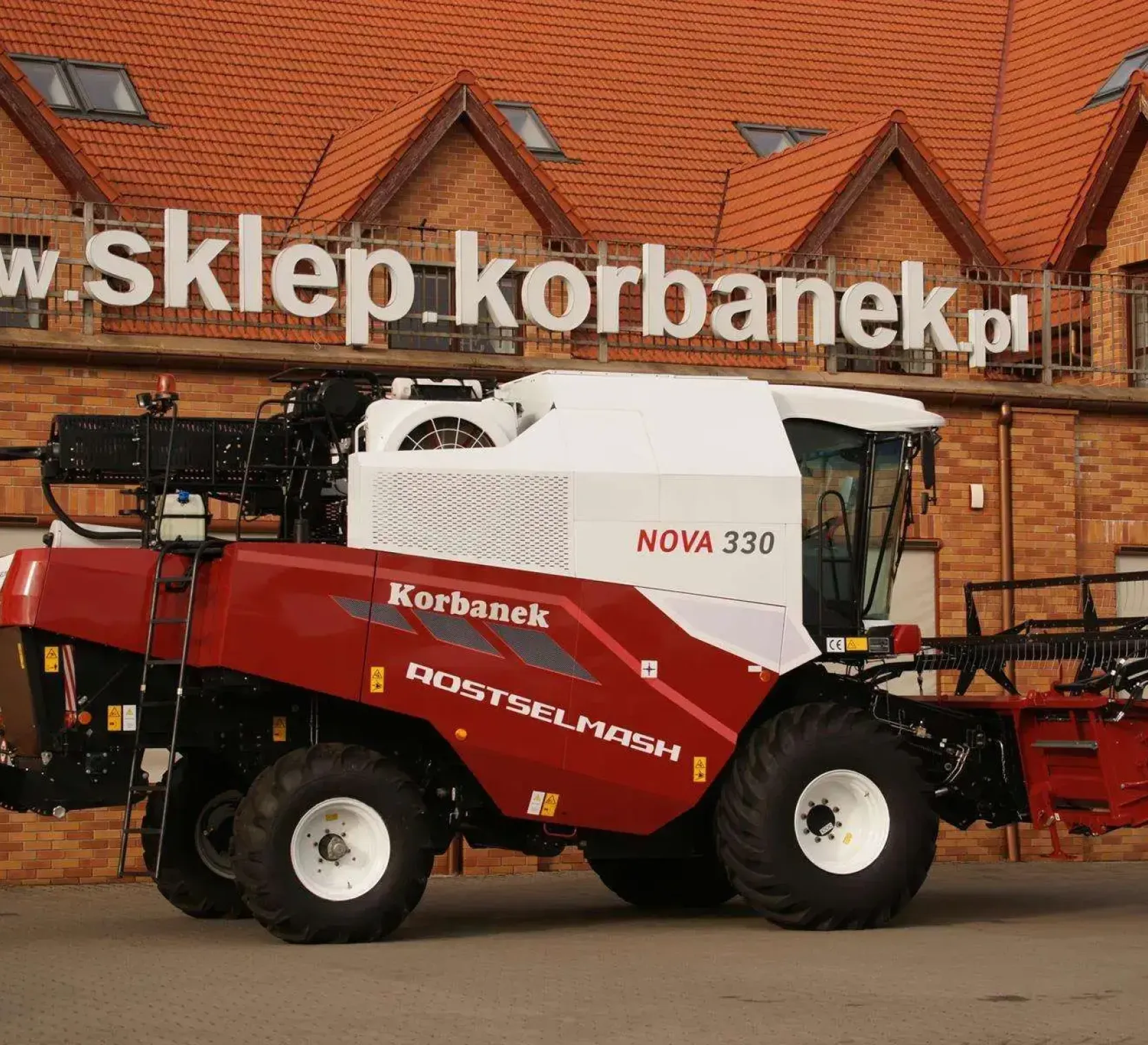 Nova 330 prawy bok