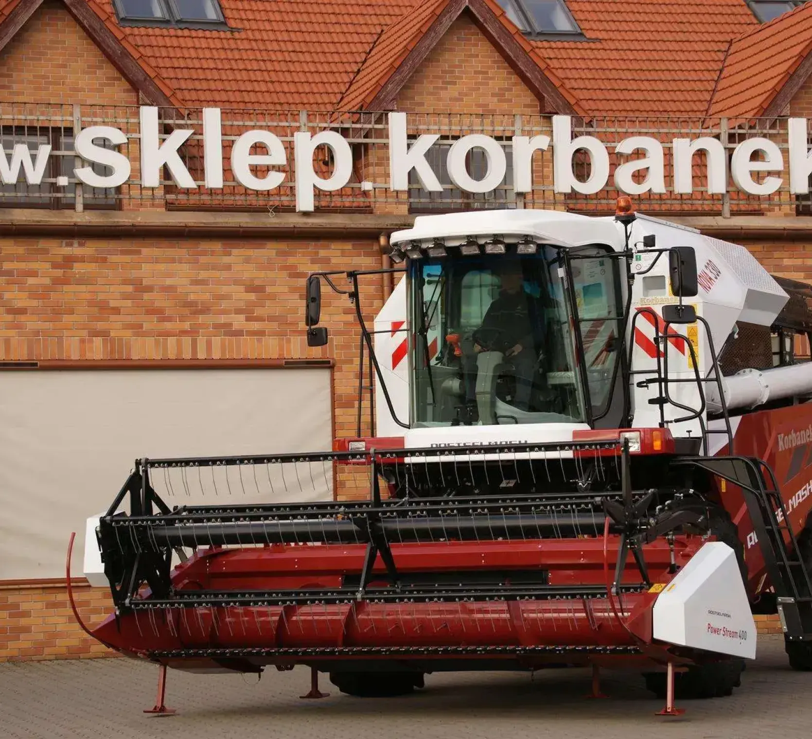 Nova 330 przód 