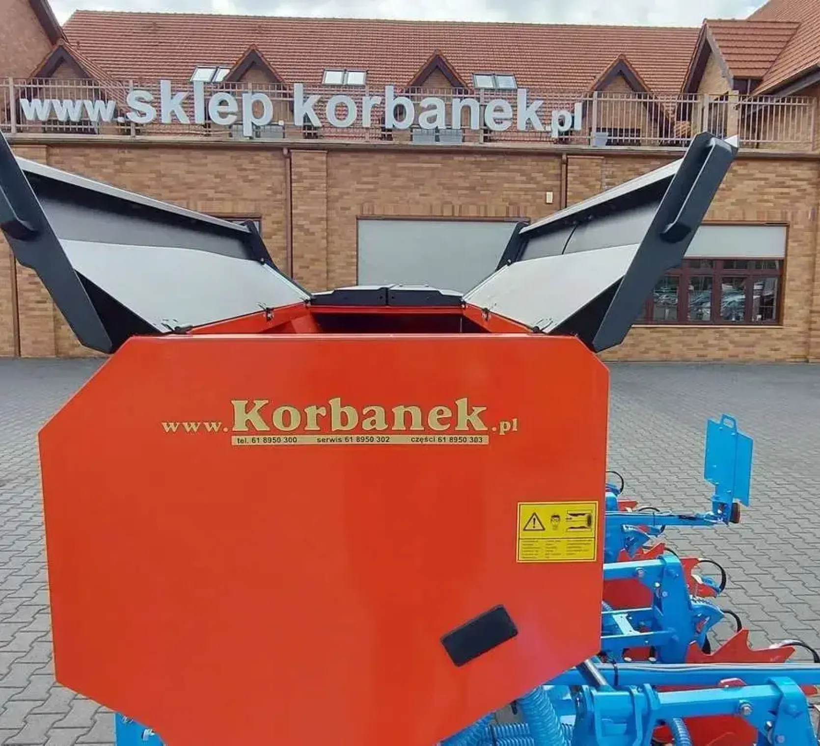 Pokrywy zbiornika podsiewacza
