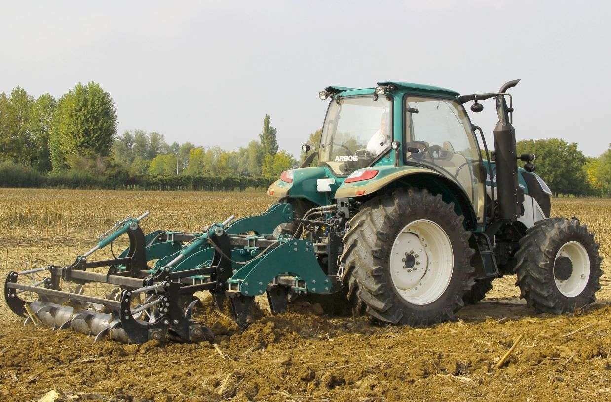 Praca pługiem dłutowym ARBOS ROCK 3m