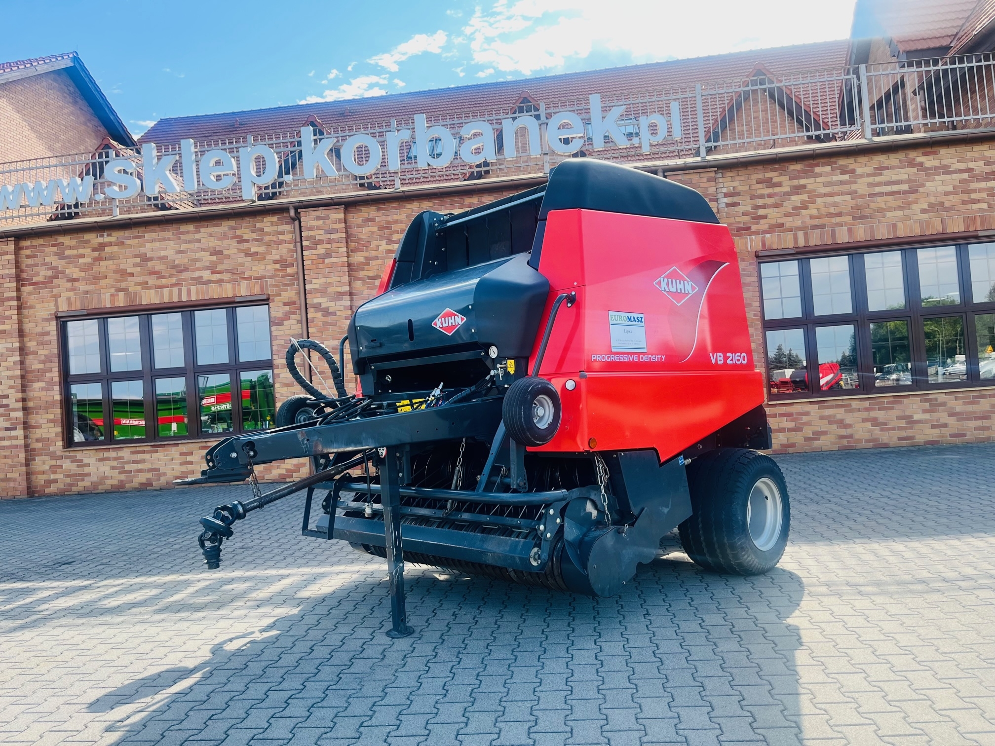 Prasa-pasowa-zmiennokomorowa-kuhn-VB-2160-plac-korbanek