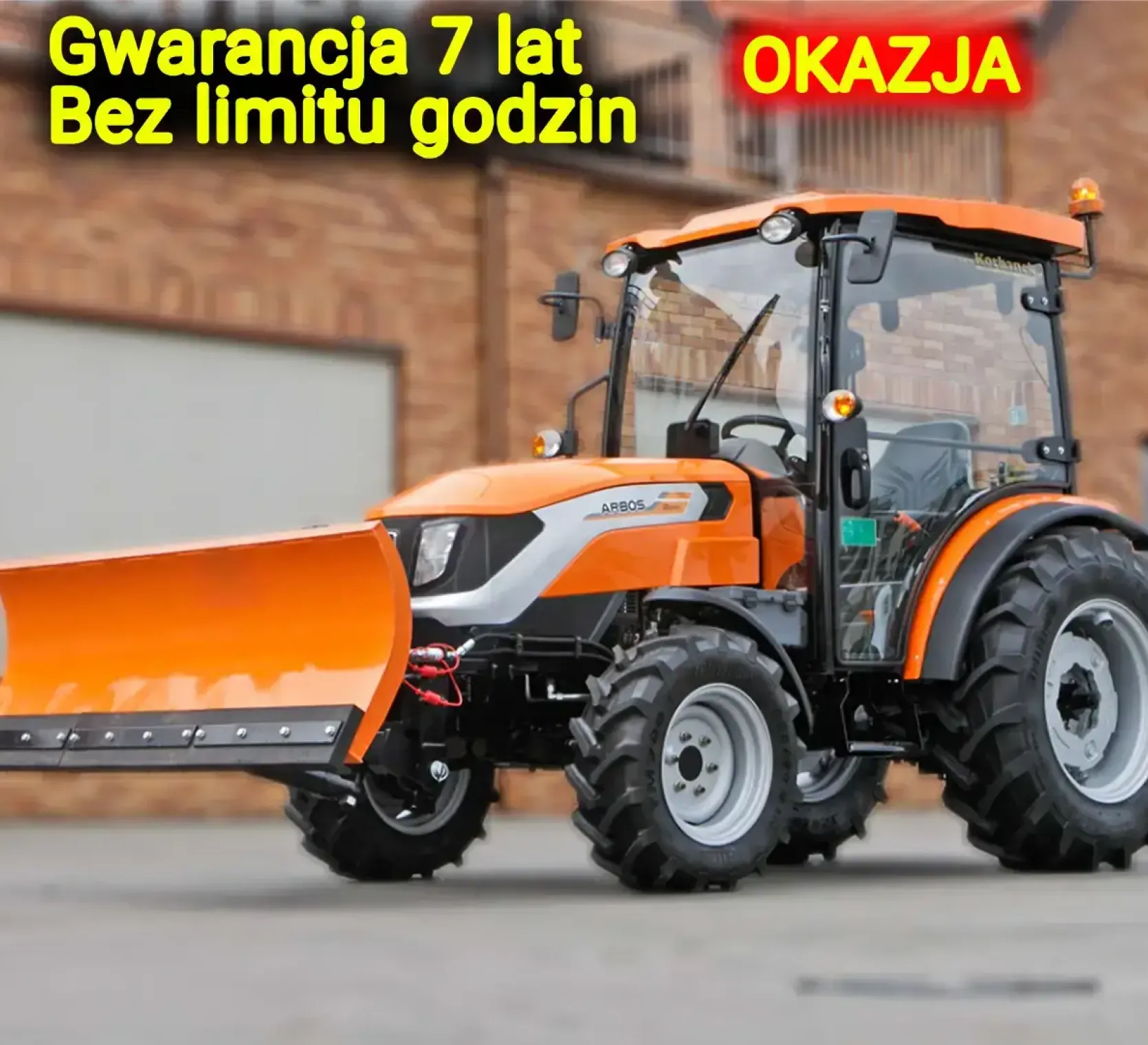Ciągnik rolniczy Arbos 2040 z spychaczem Hydramet widok przodu z lewej strony