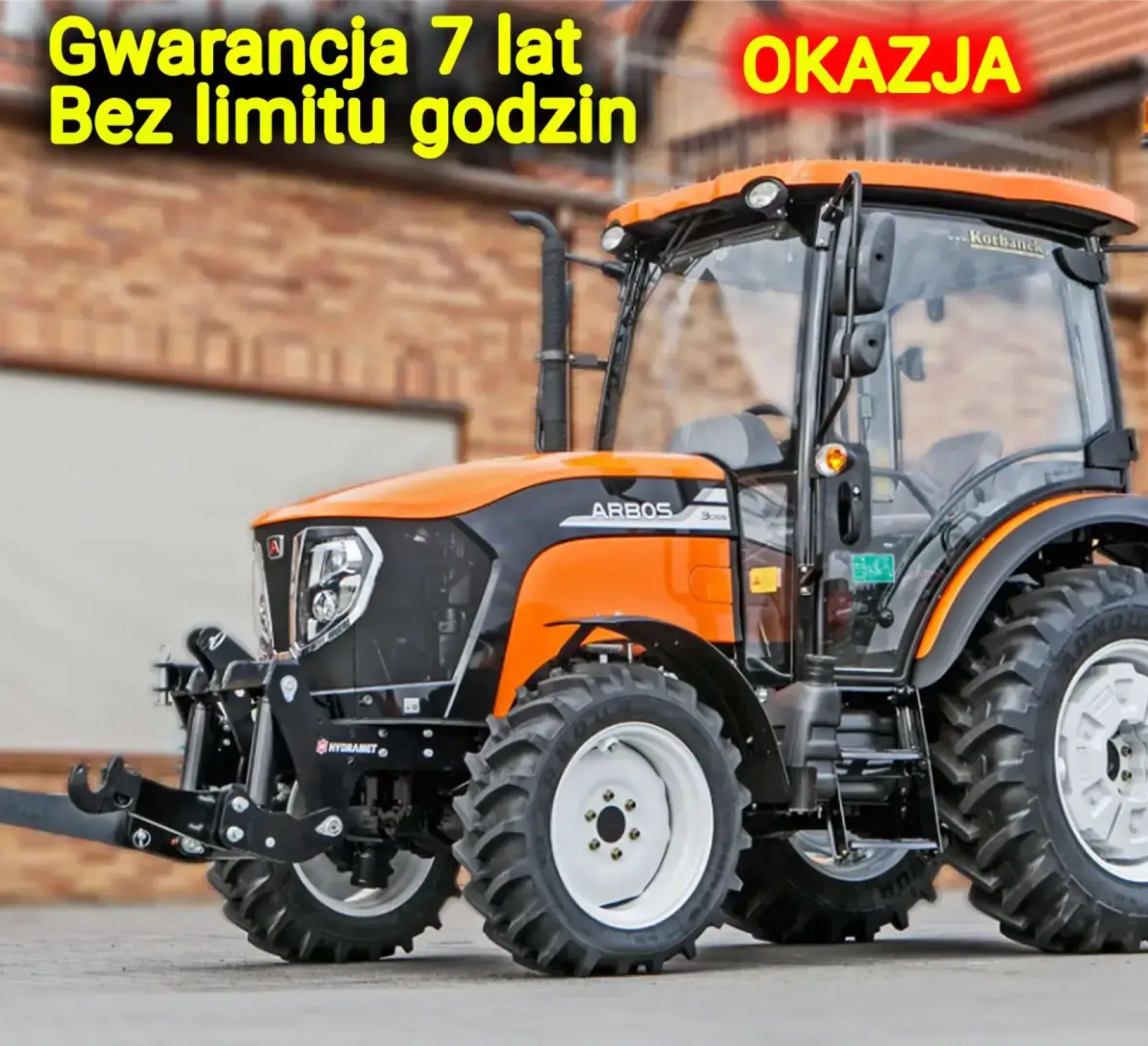 Ciągnik rolniczy Arbos 3055 widok przodu z lewej strony