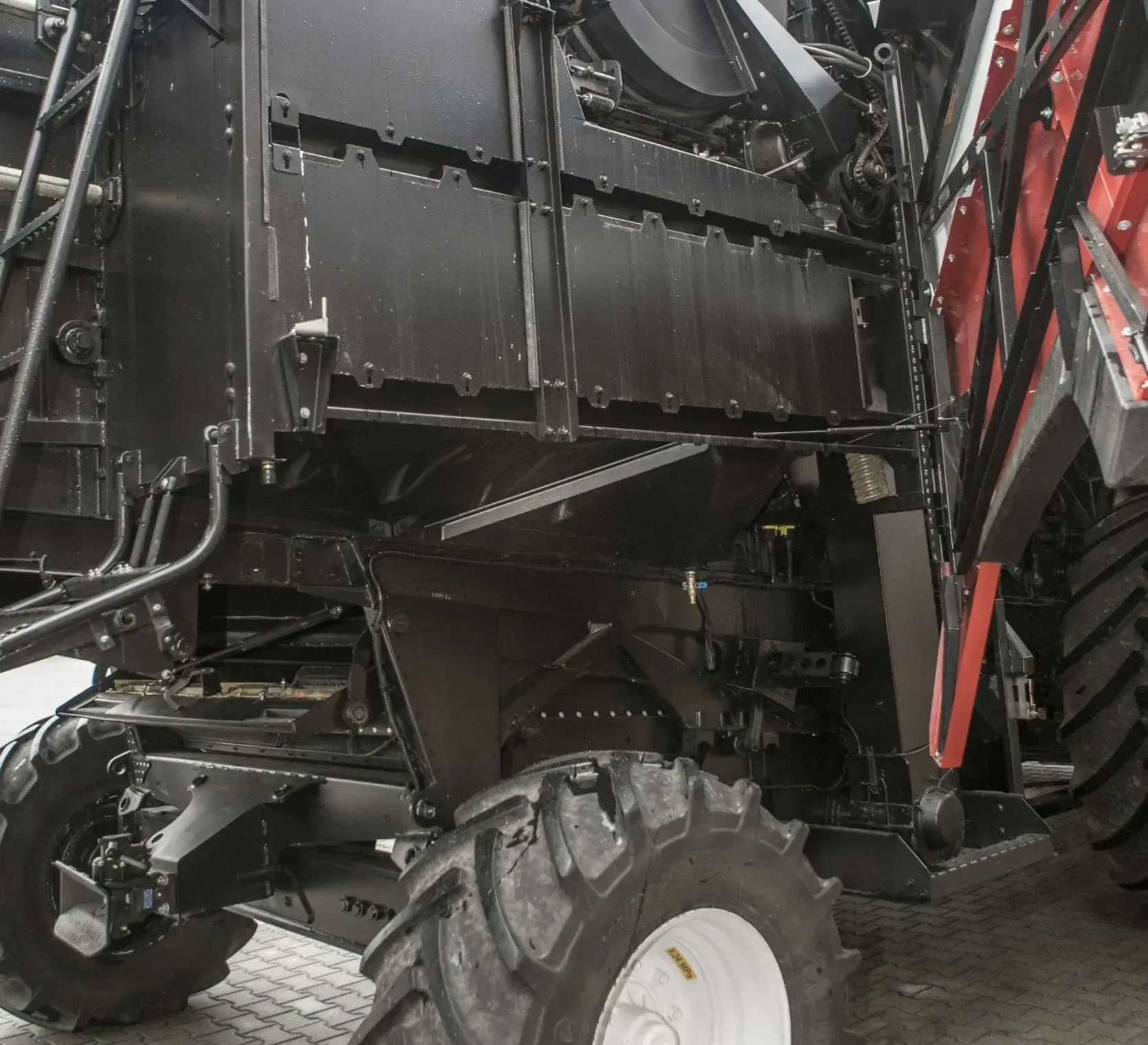 kombajn zbożowy Rostselmash RSM 161 widok z tyłu www.korbanek.pl
